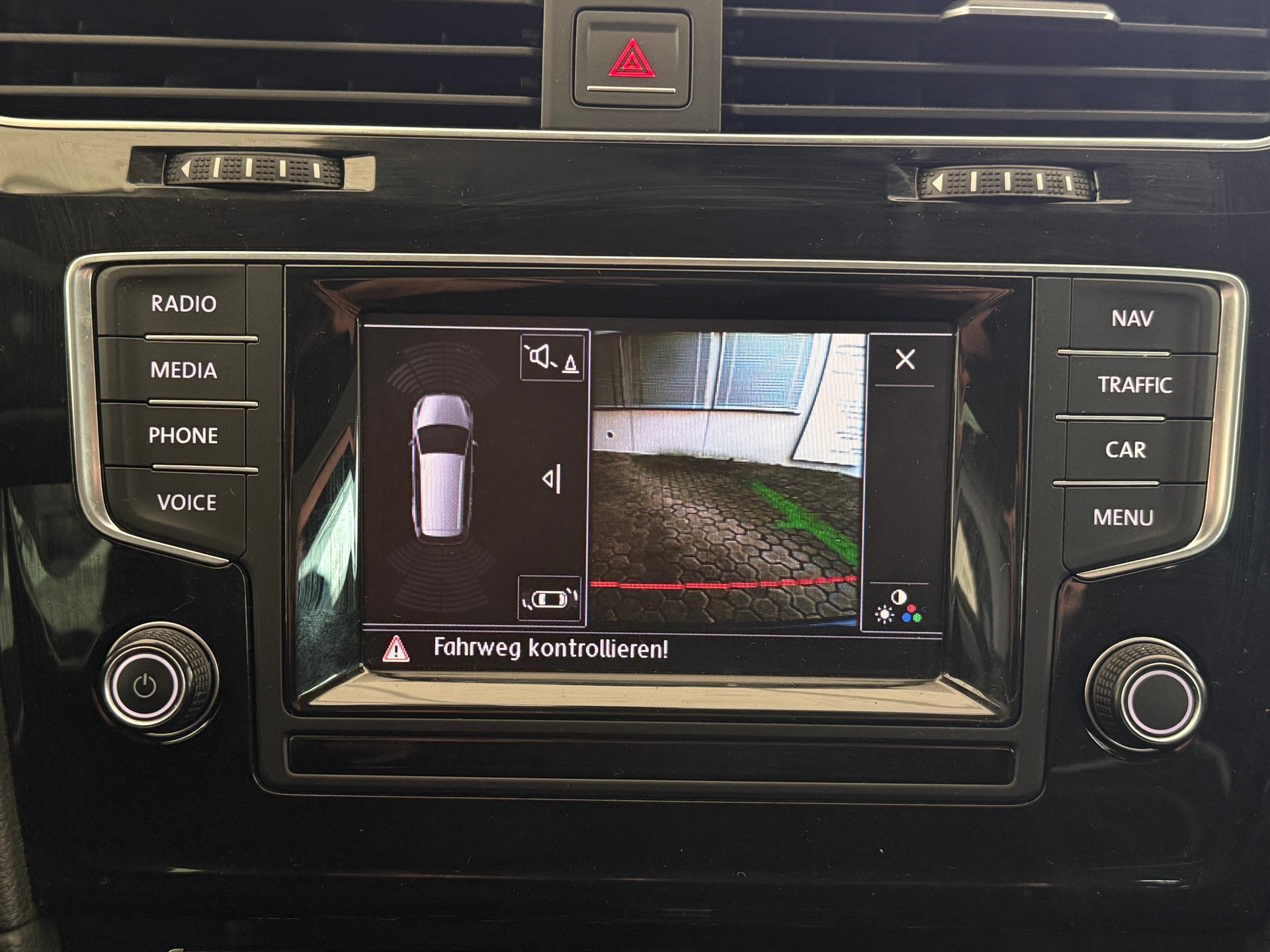 VW Golf Variant 1.4 TSI Cup DSG-image-19