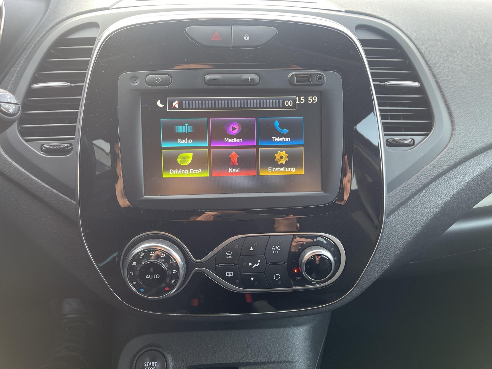 RENAULT Captur 1.3 T 16V Intens EDC-image-14
