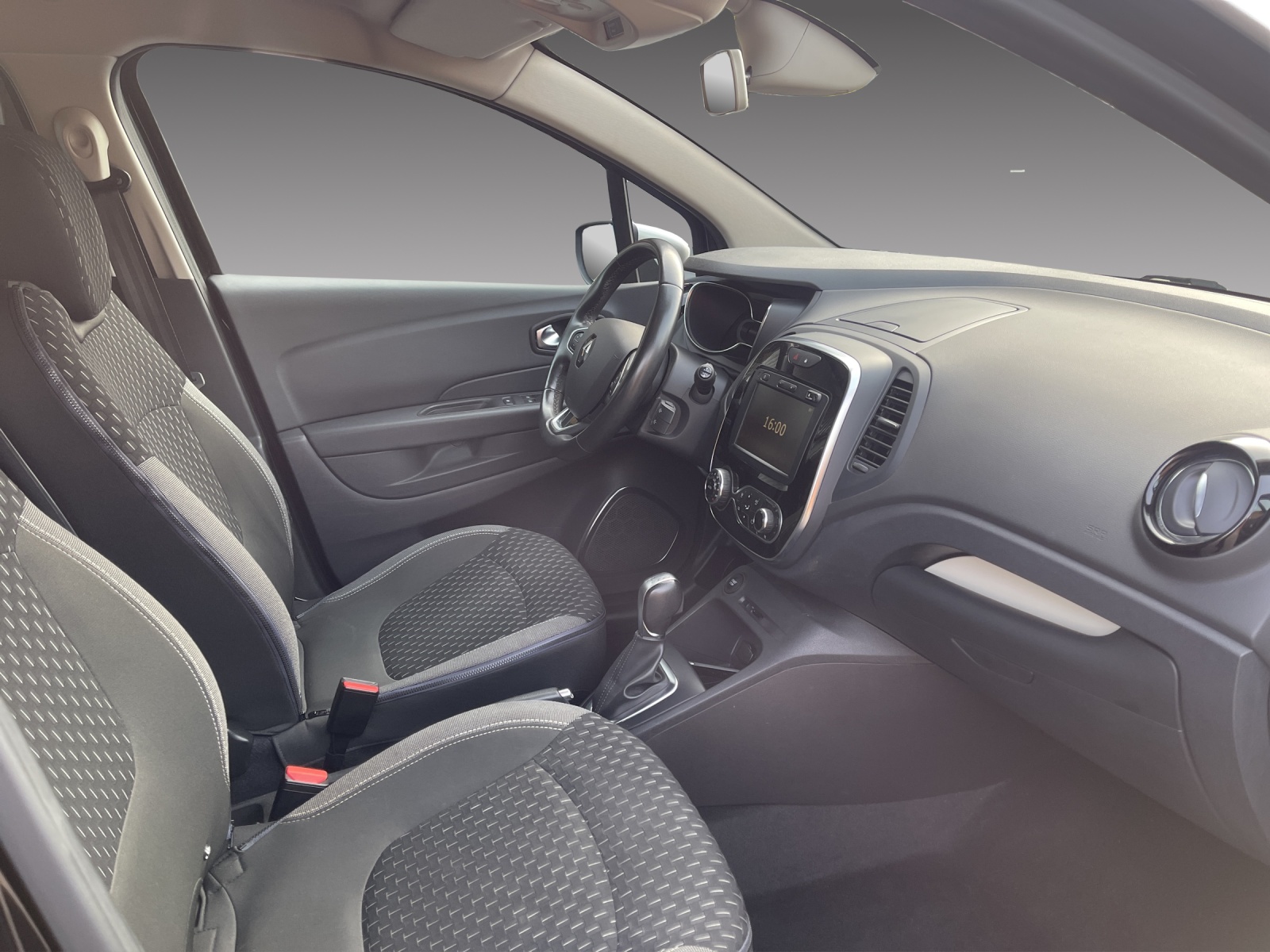 RENAULT Captur 1.3 T 16V Intens EDC-image-15