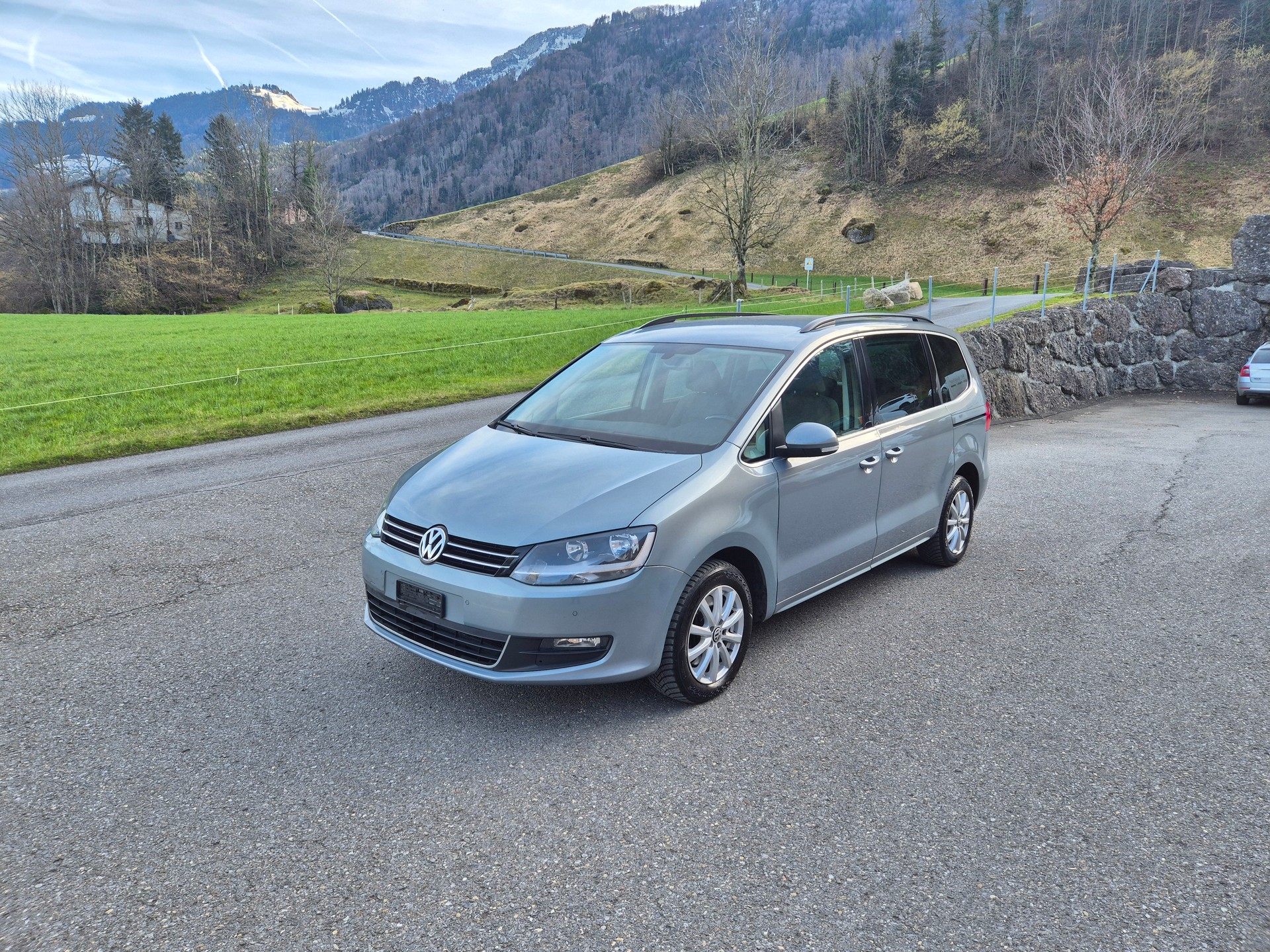 VW Sharan 2.0 TDI BMT Comfortline 4Motion-image-0