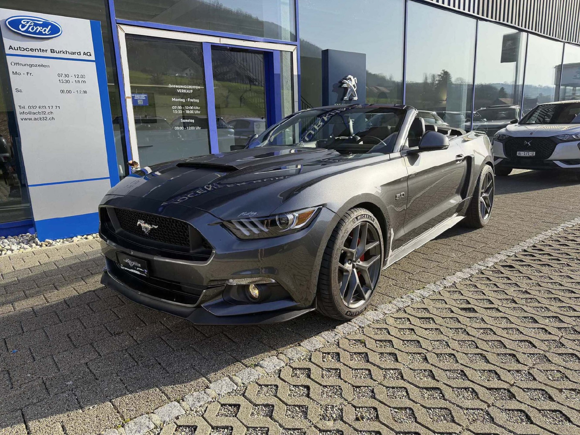 FORD Mustang Convertible 5.0 V8 GT-image-9