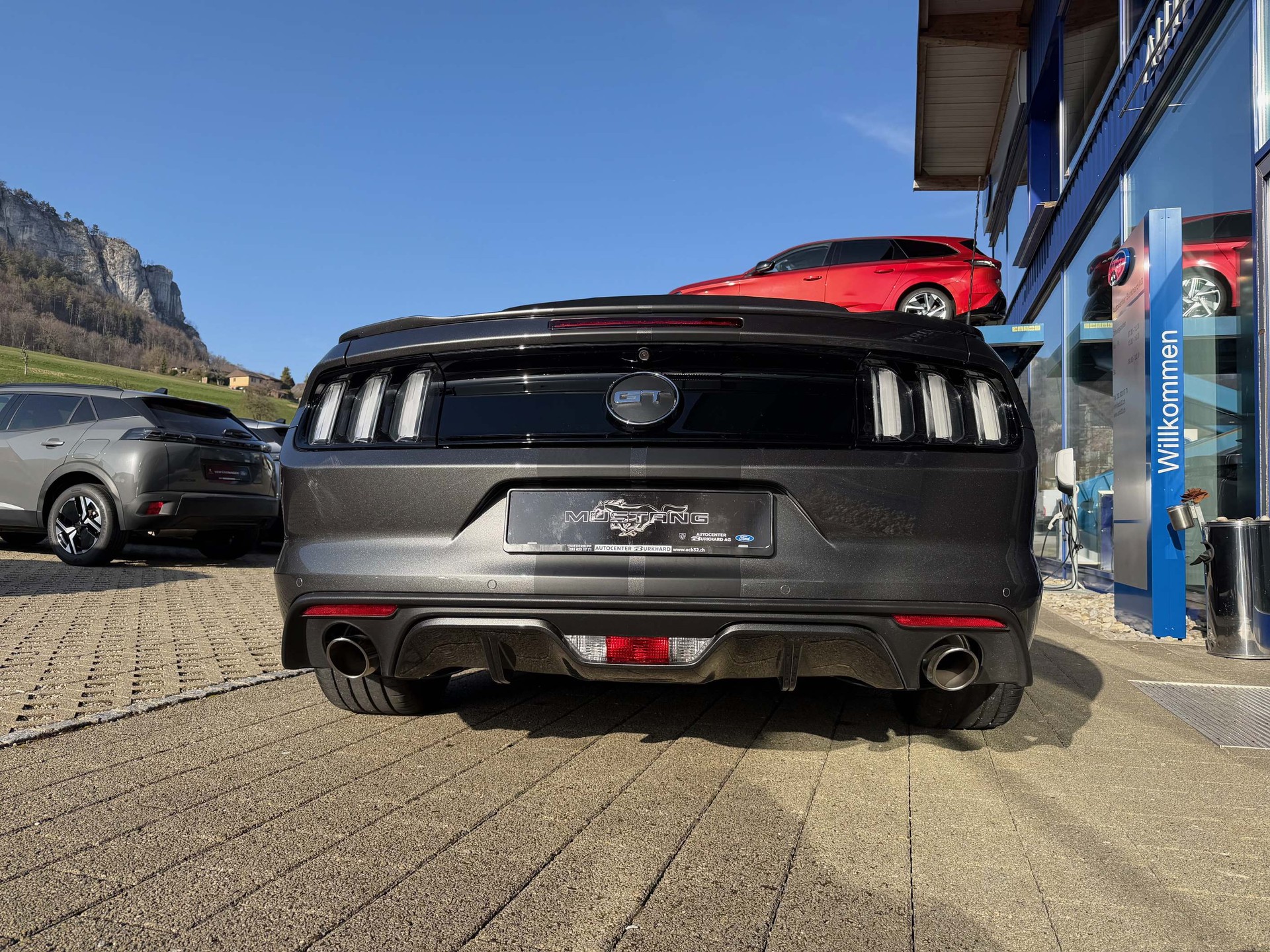 FORD Mustang Convertible 5.0 V8 GT-image-3