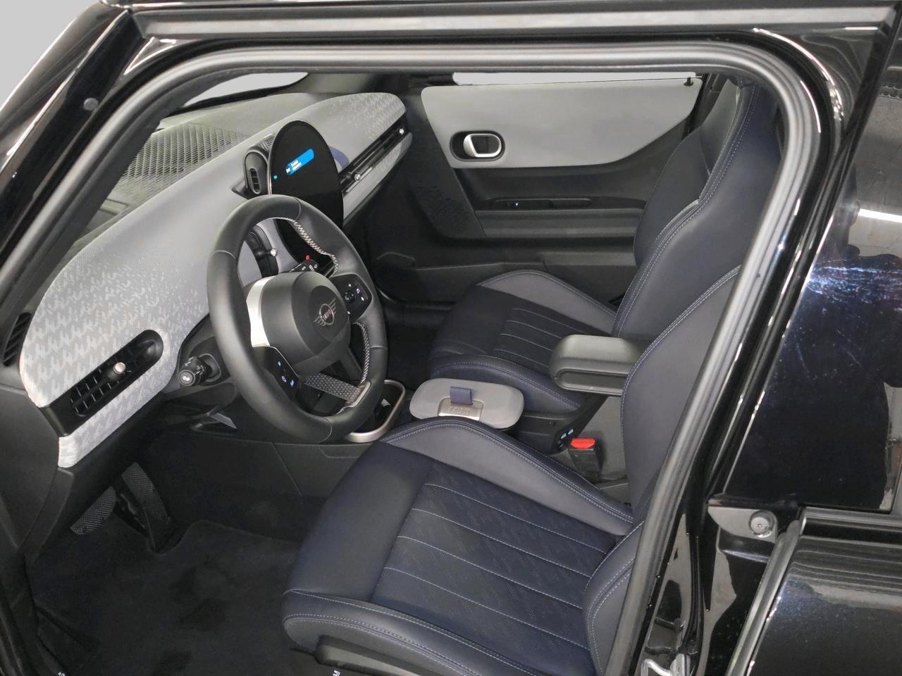 MINI Cooper C (5 door)-image-12
