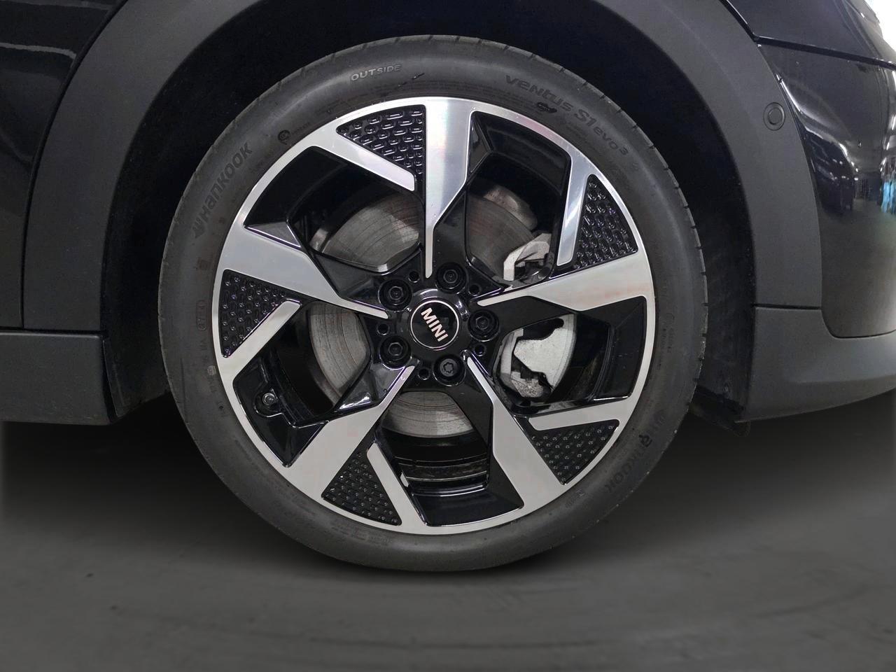 MINI Cooper C (5 door)-image-10
