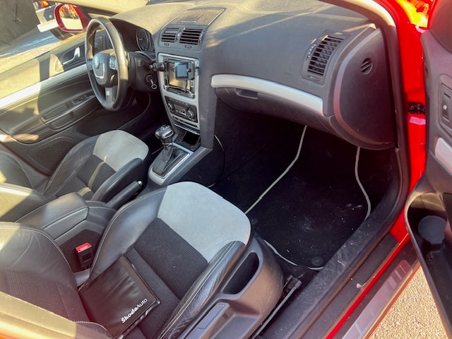 SKODA Octavia 2.0 TDI RS DSG-image-8