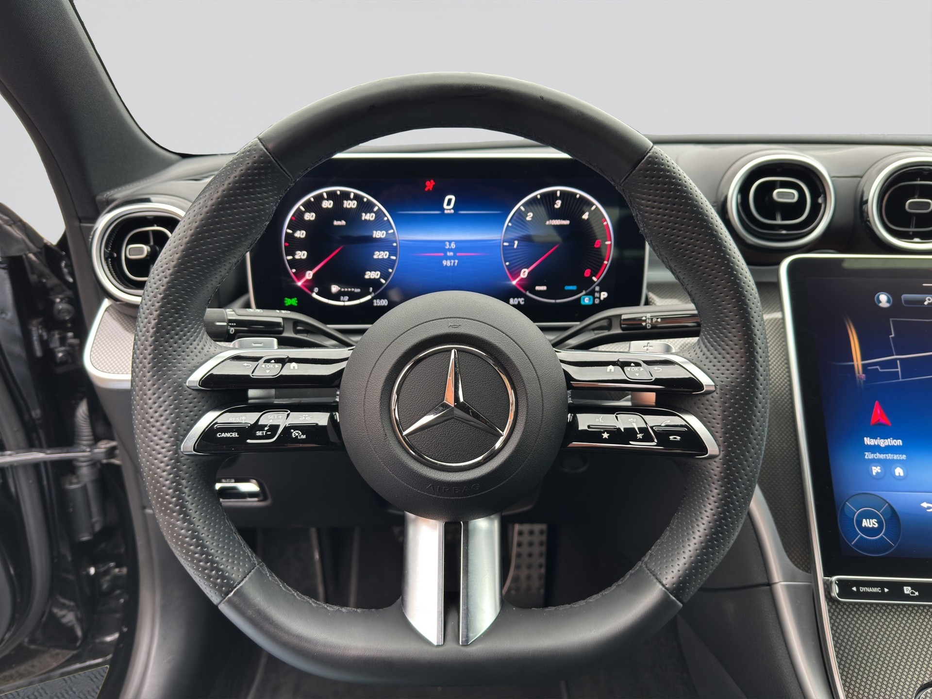 MERCEDES-BENZ C 220 d AMG-image-9