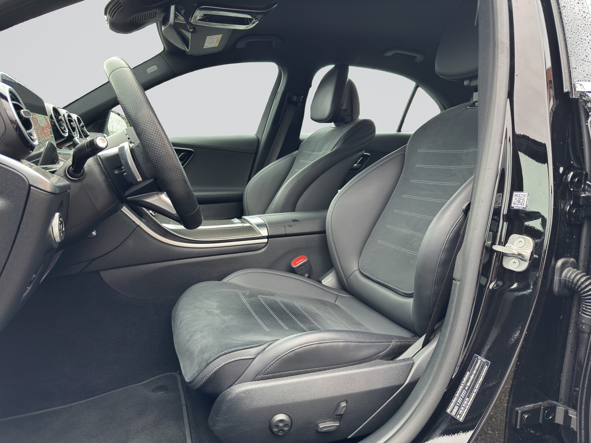 MERCEDES-BENZ C 220 d AMG-image-5