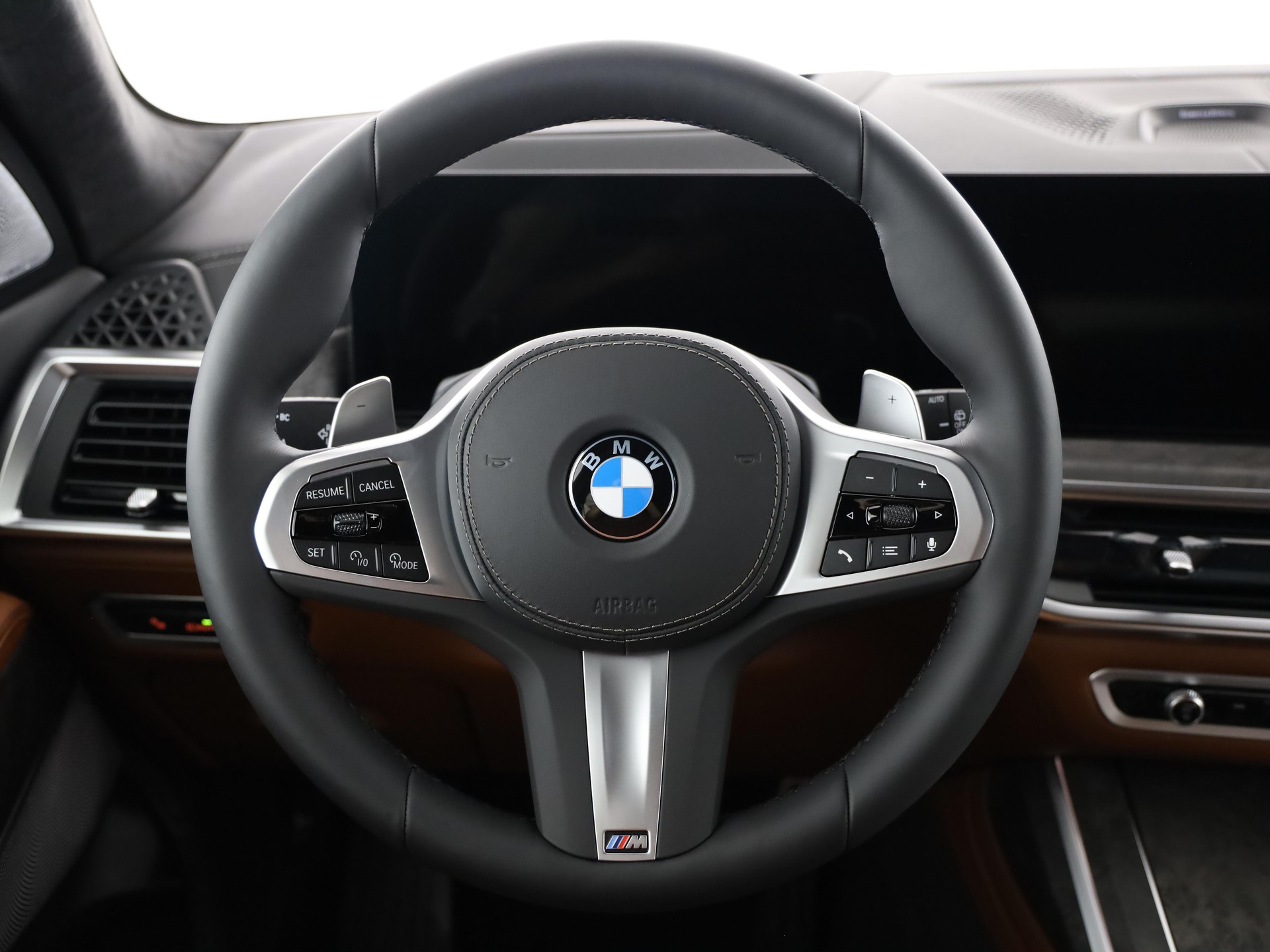 BMW X7 40i xDrive-image-17