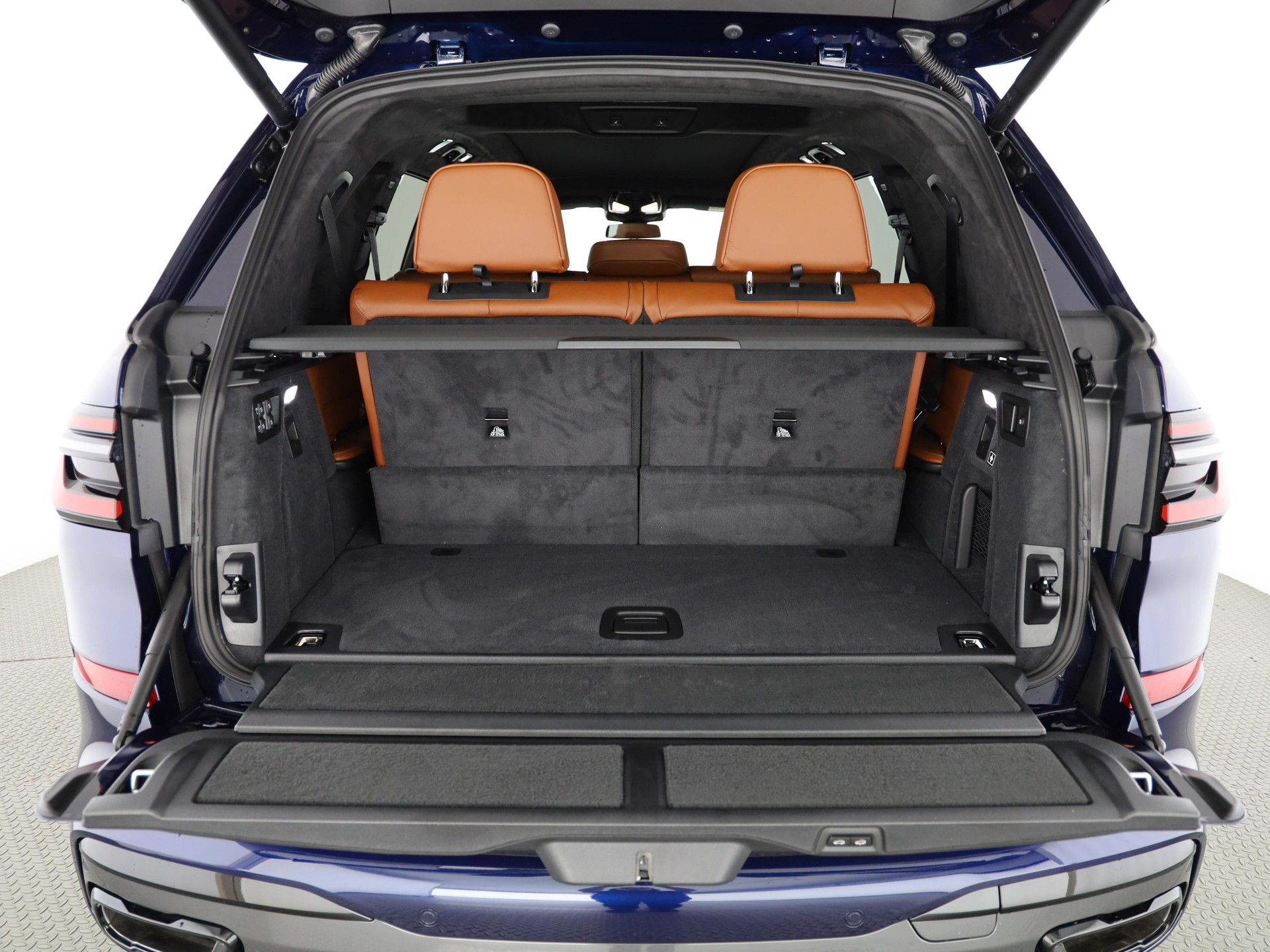 BMW X7 40i xDrive-image-6