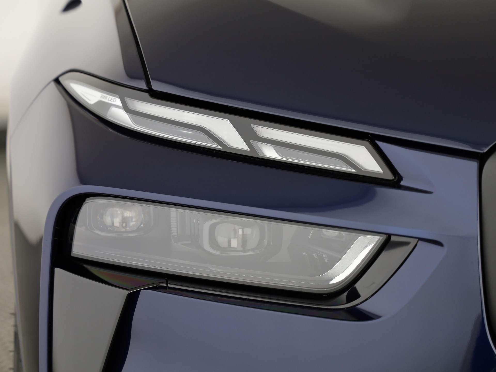BMW X7 40i xDrive-image-5