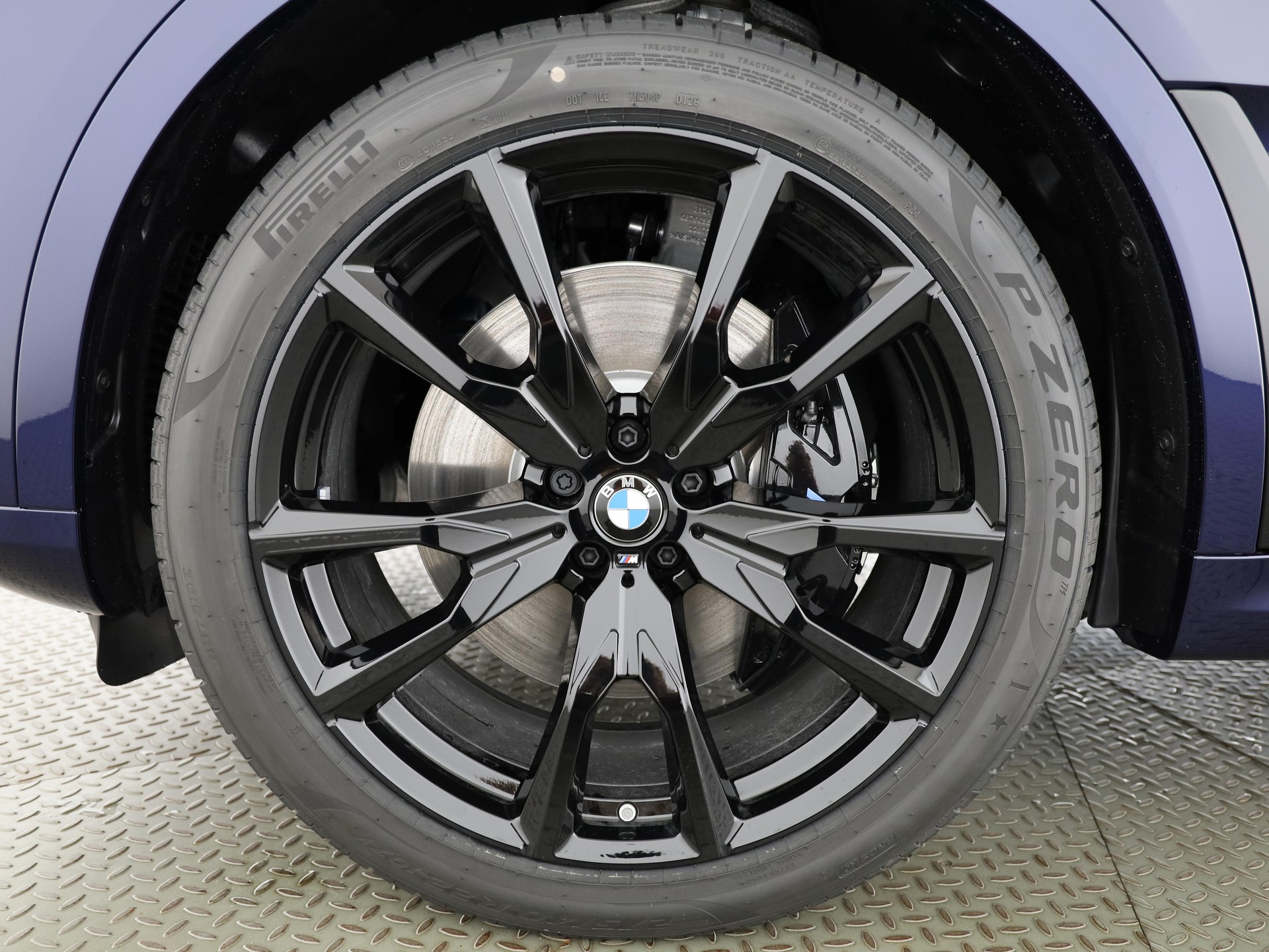 BMW X7 40i xDrive-image-21