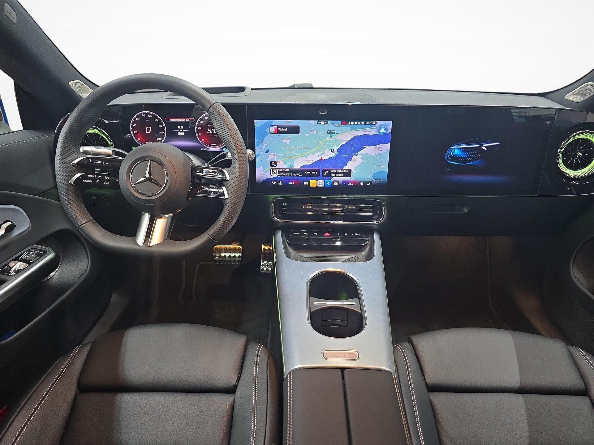 MERCEDES-BENZ CLA 350 4MATIC EQ Technology AMG Line-image-5