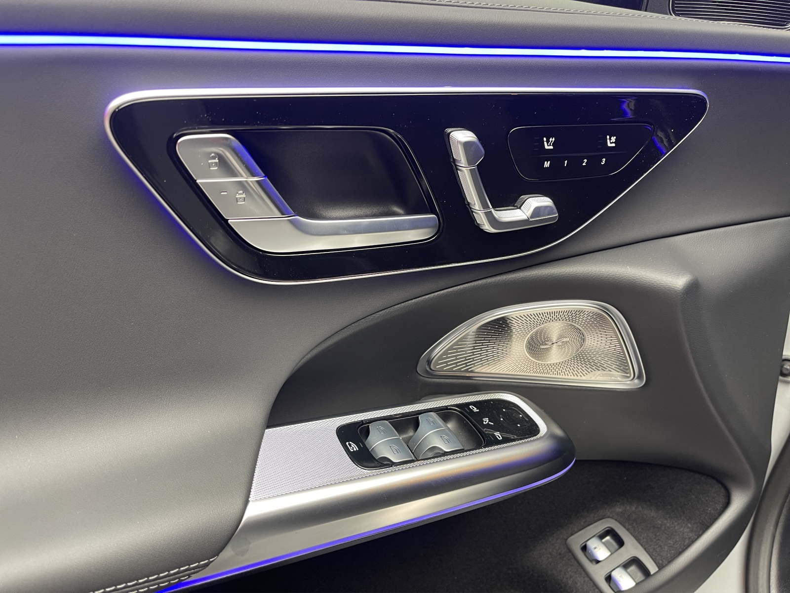 MERCEDES-BENZ AMG E 53 Hybrid 4MATIC+ Limousie-image-9