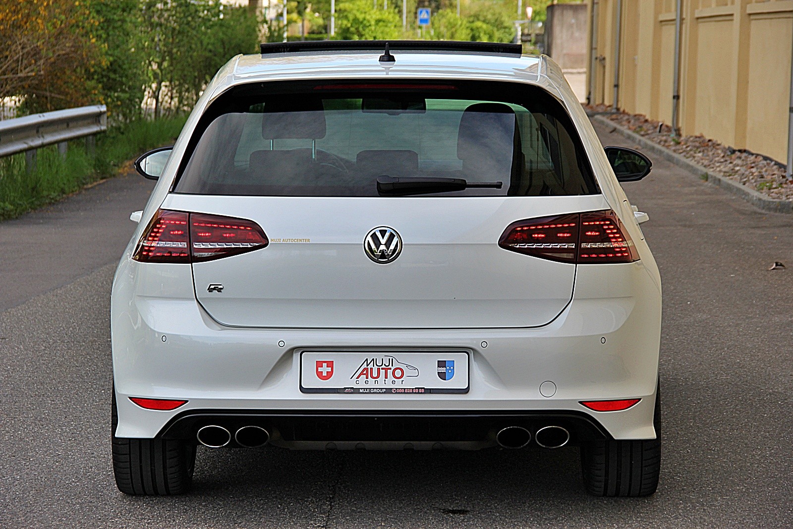 VW Golf 2.0 TSI R 4Motion DSG-image-3