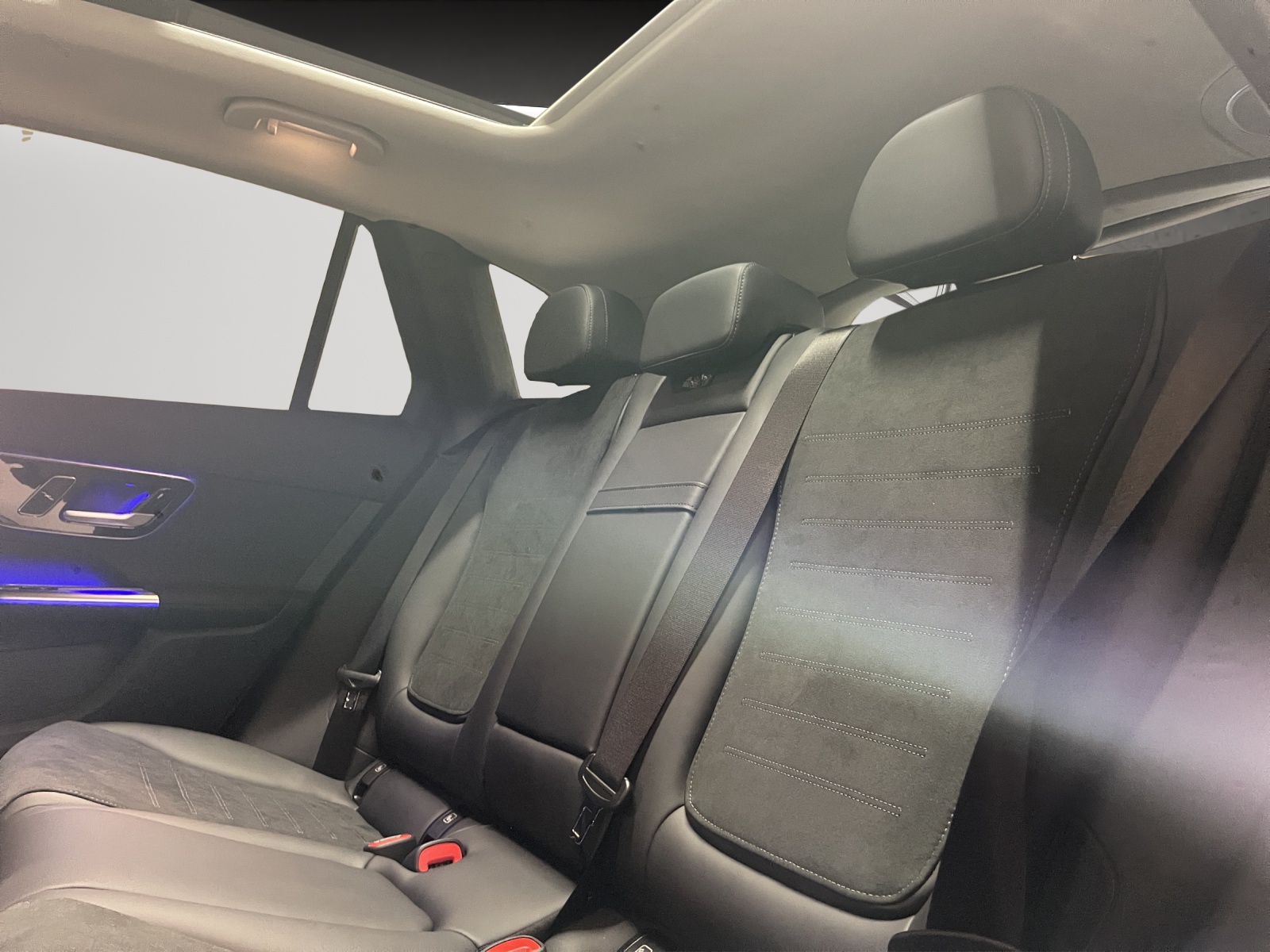 Image MERCEDES-BENZ GLC-300 GLC 300 e 4Matic EQ Star 9G-Tronic