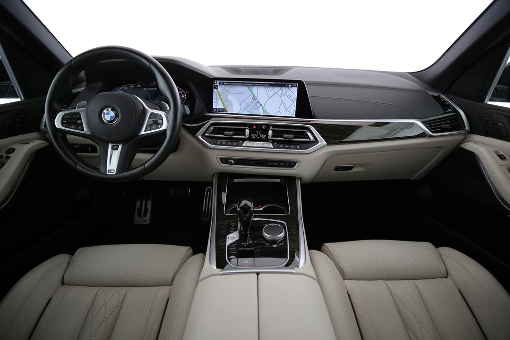 BMW X5 M50i xDrive-image-4
