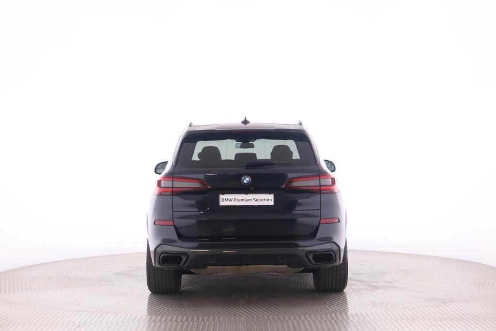 BMW X5 M50i xDrive-image-11