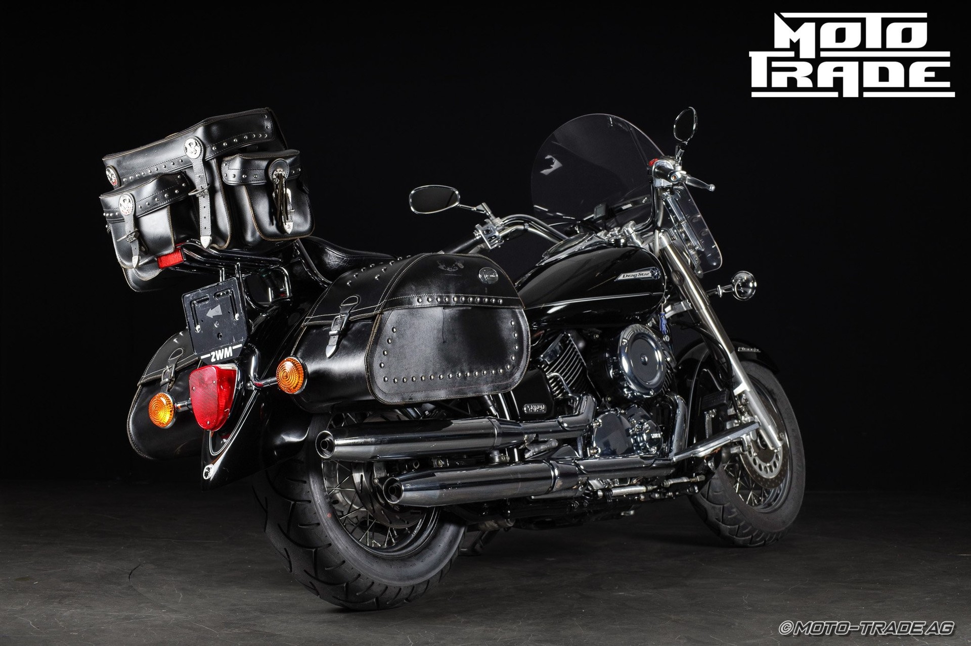 YAMAHA XVS 1100 A Drag Star Classic-showroom-element-2