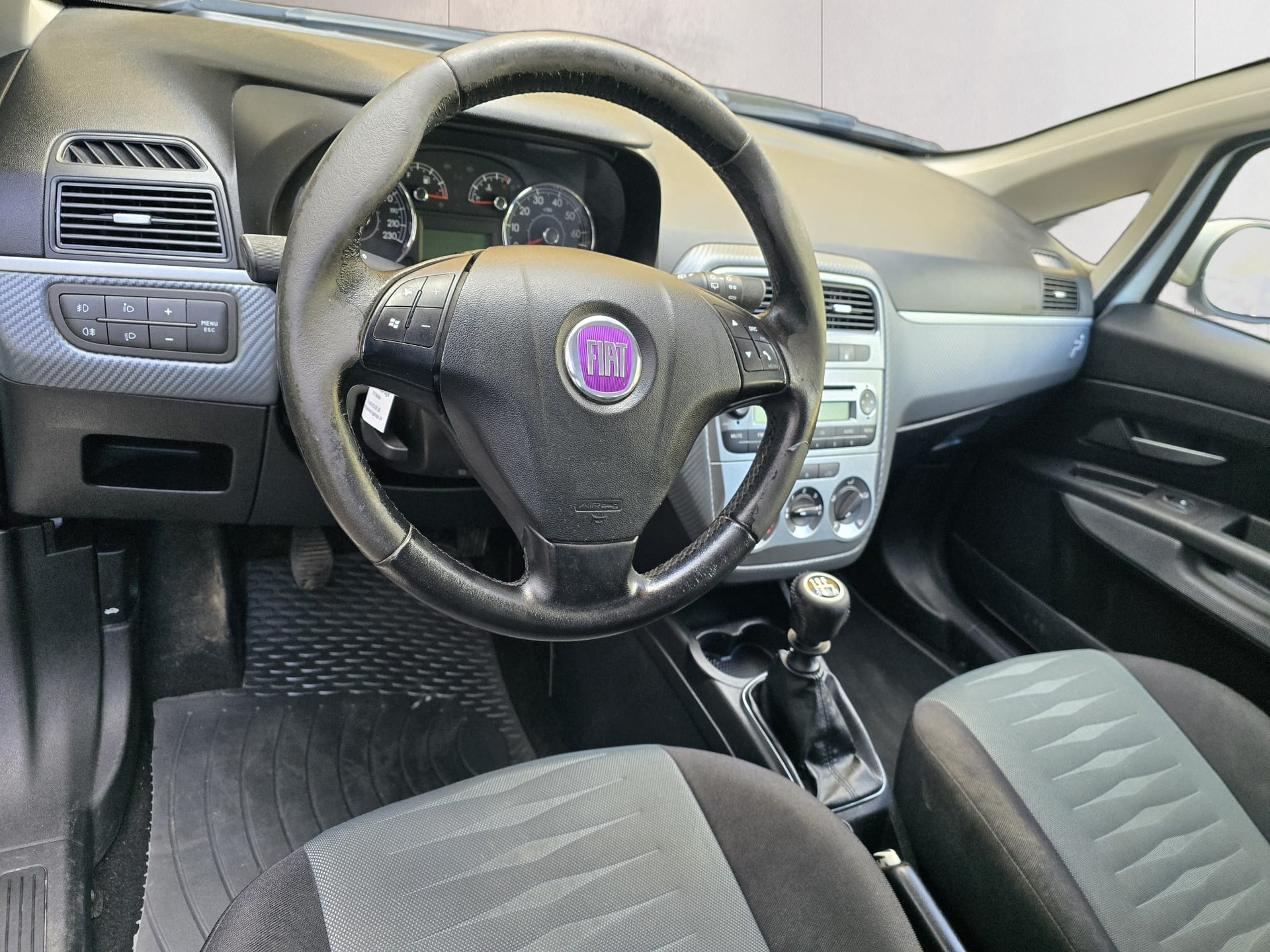 FIAT Punto 1.4 NaturalPower Dynamic-image-12
