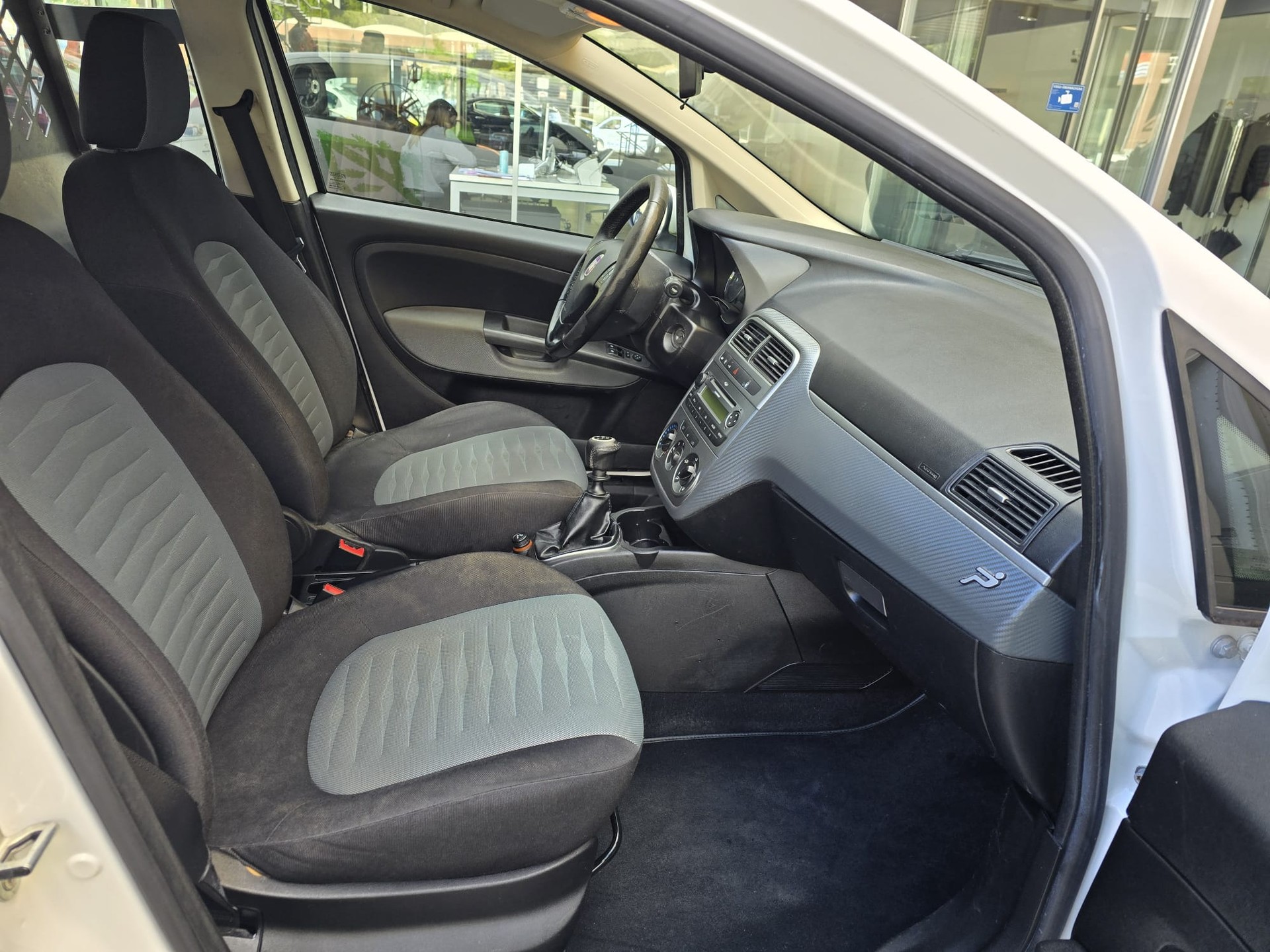 FIAT Punto 1.4 NaturalPower Dynamic-image-9