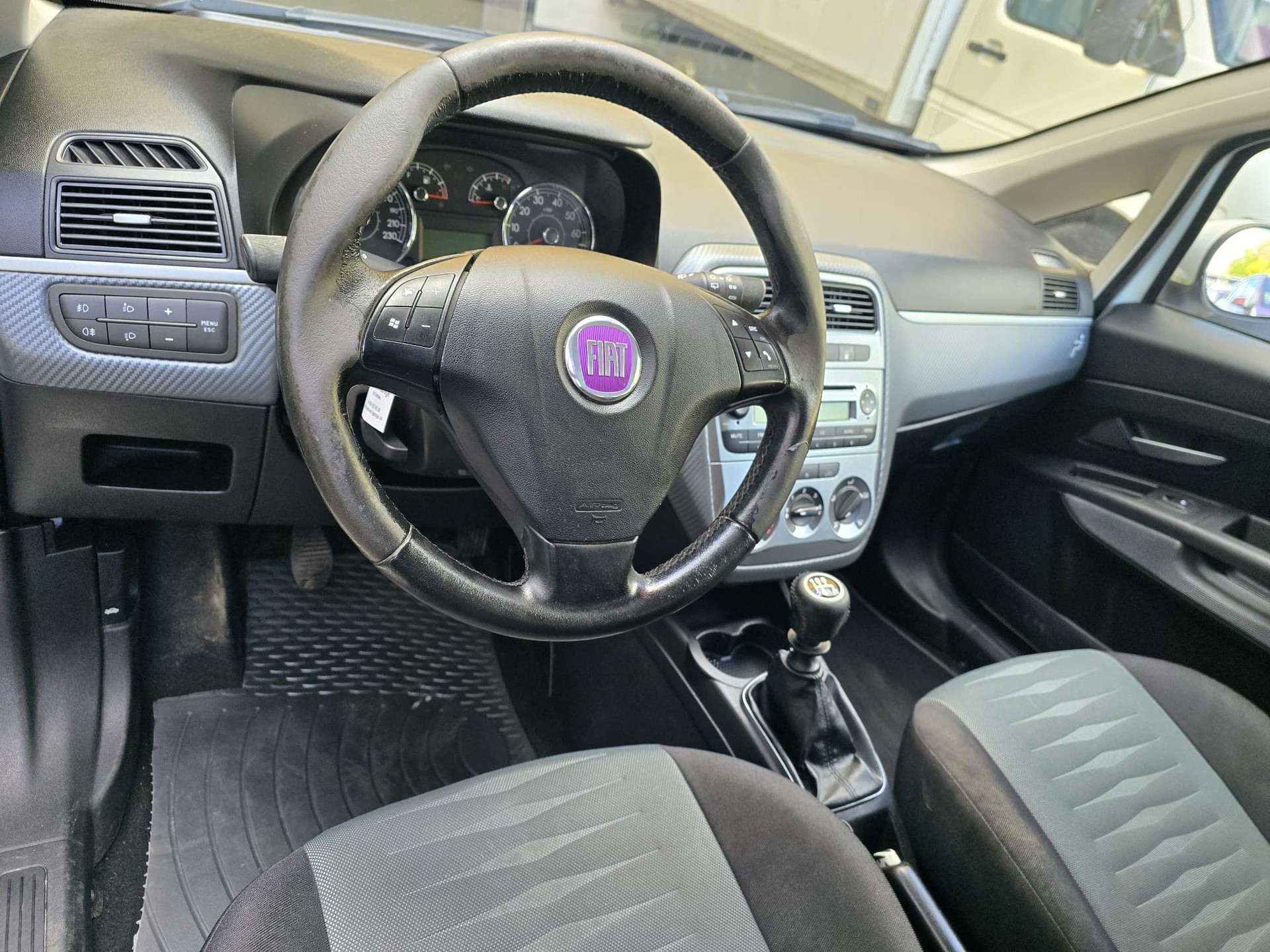 FIAT Punto 1.4 NaturalPower Dynamic-image-12