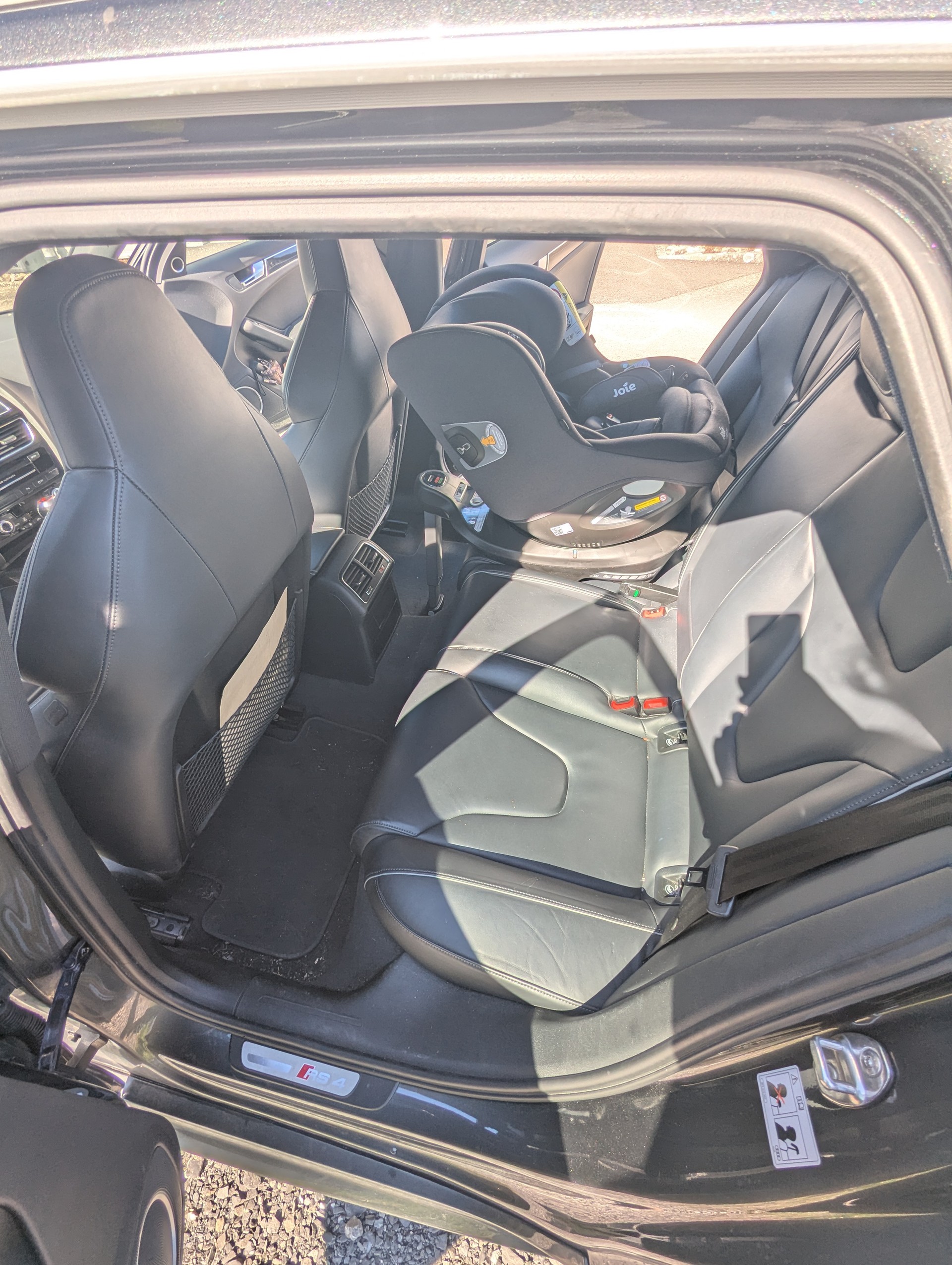 AUDI 4.2 V8 FSI quattro S-Tronic-image-4