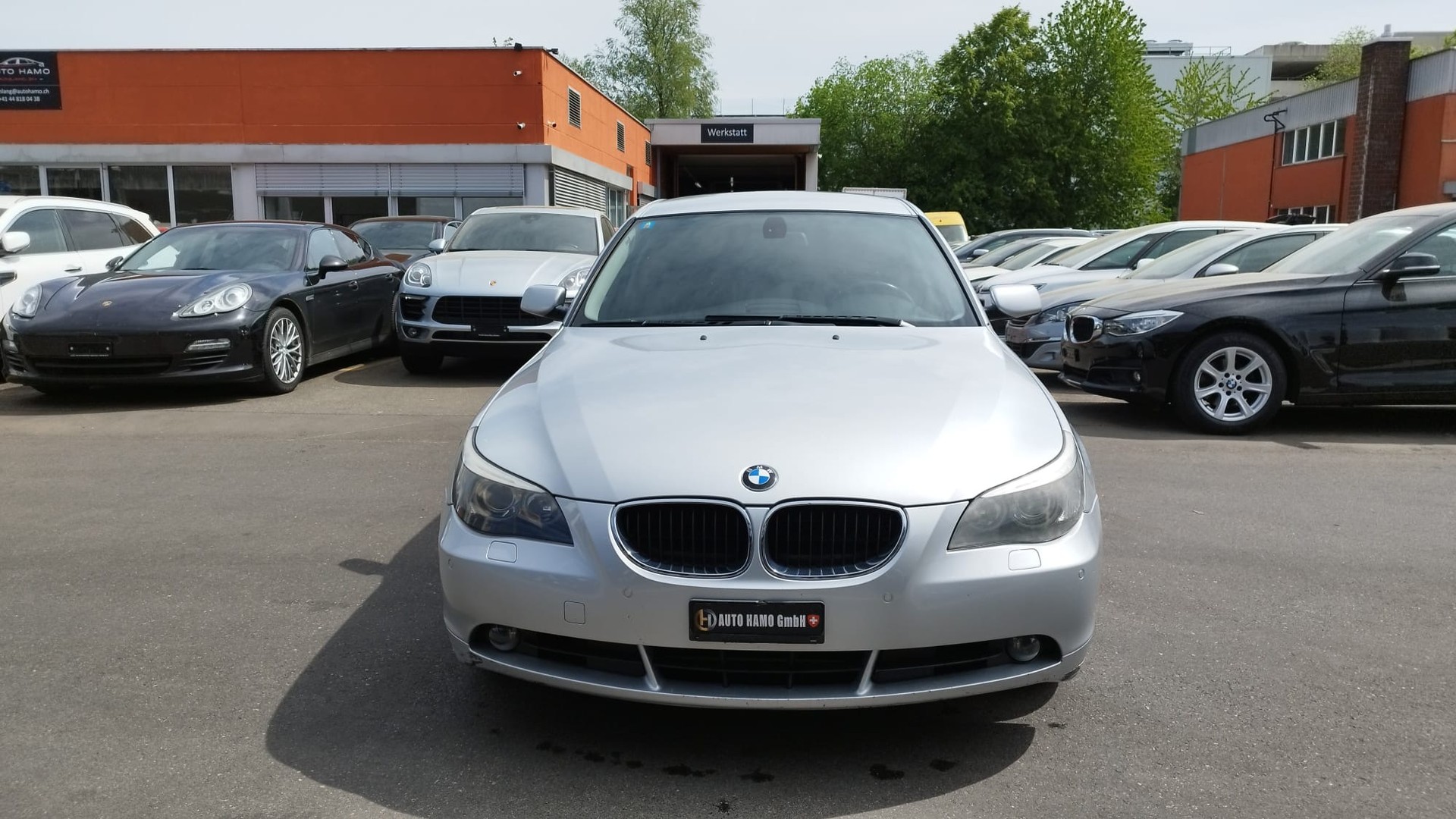 BMW 525i-image-2