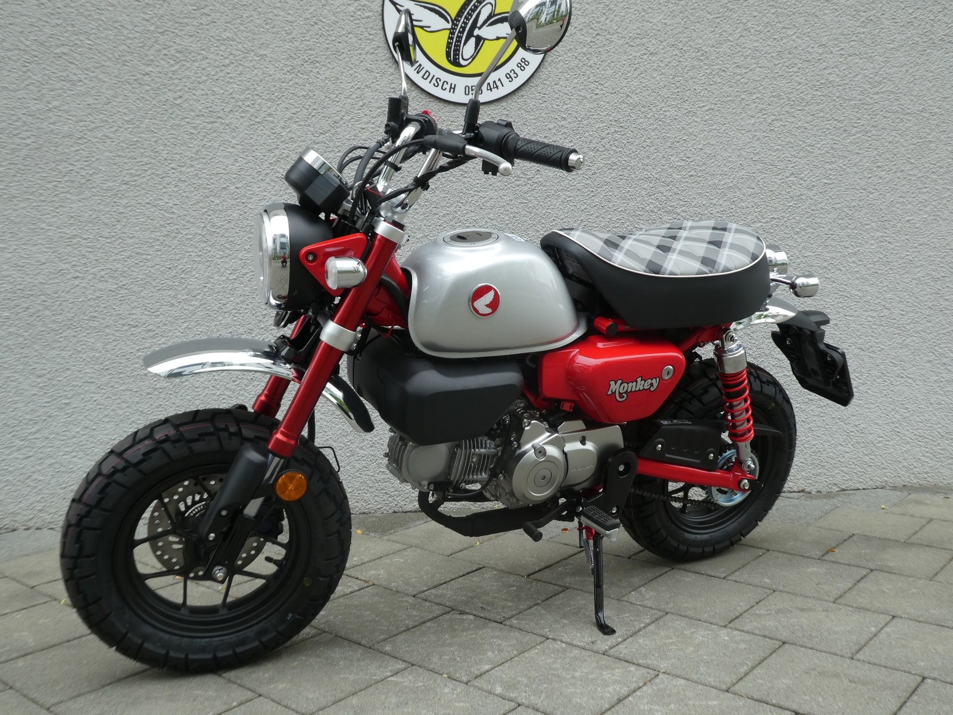 HONDA Z 125 Monkey-showroom-element-1