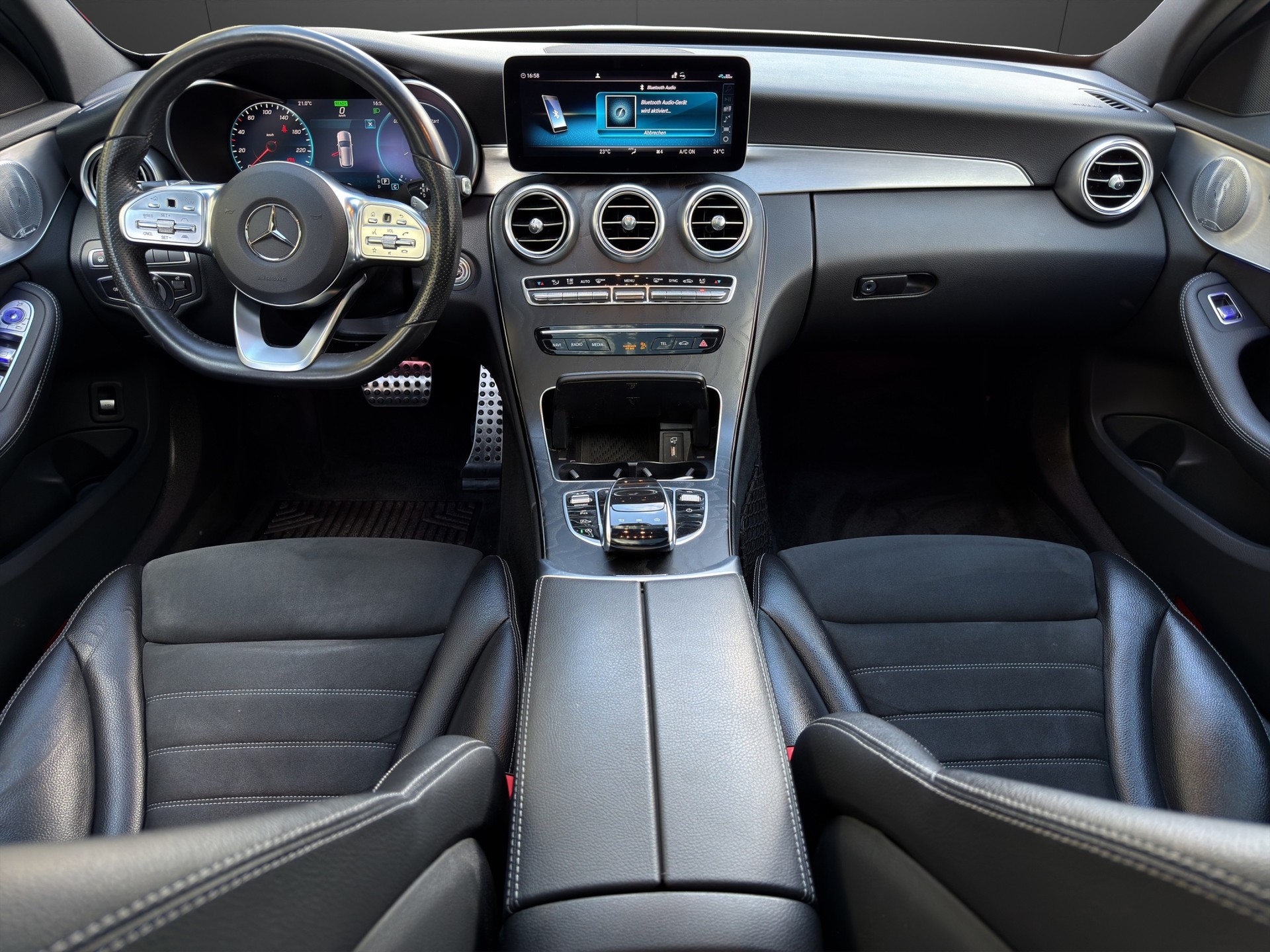 MERCEDES-BENZ C 200 Swiss Star AMG Line 4M 9G-Tronic-image-10