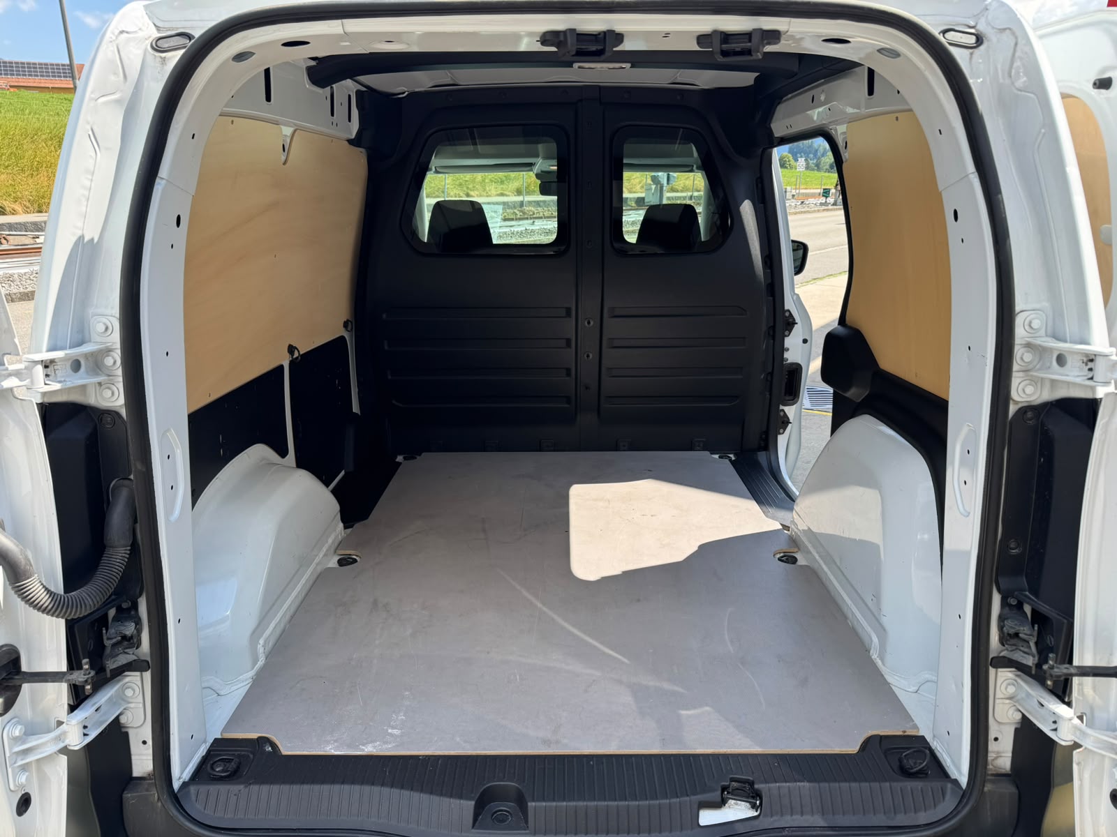 RENAULT Kangoo Van E-Tech Electric EV45 22kW Extra-image-5