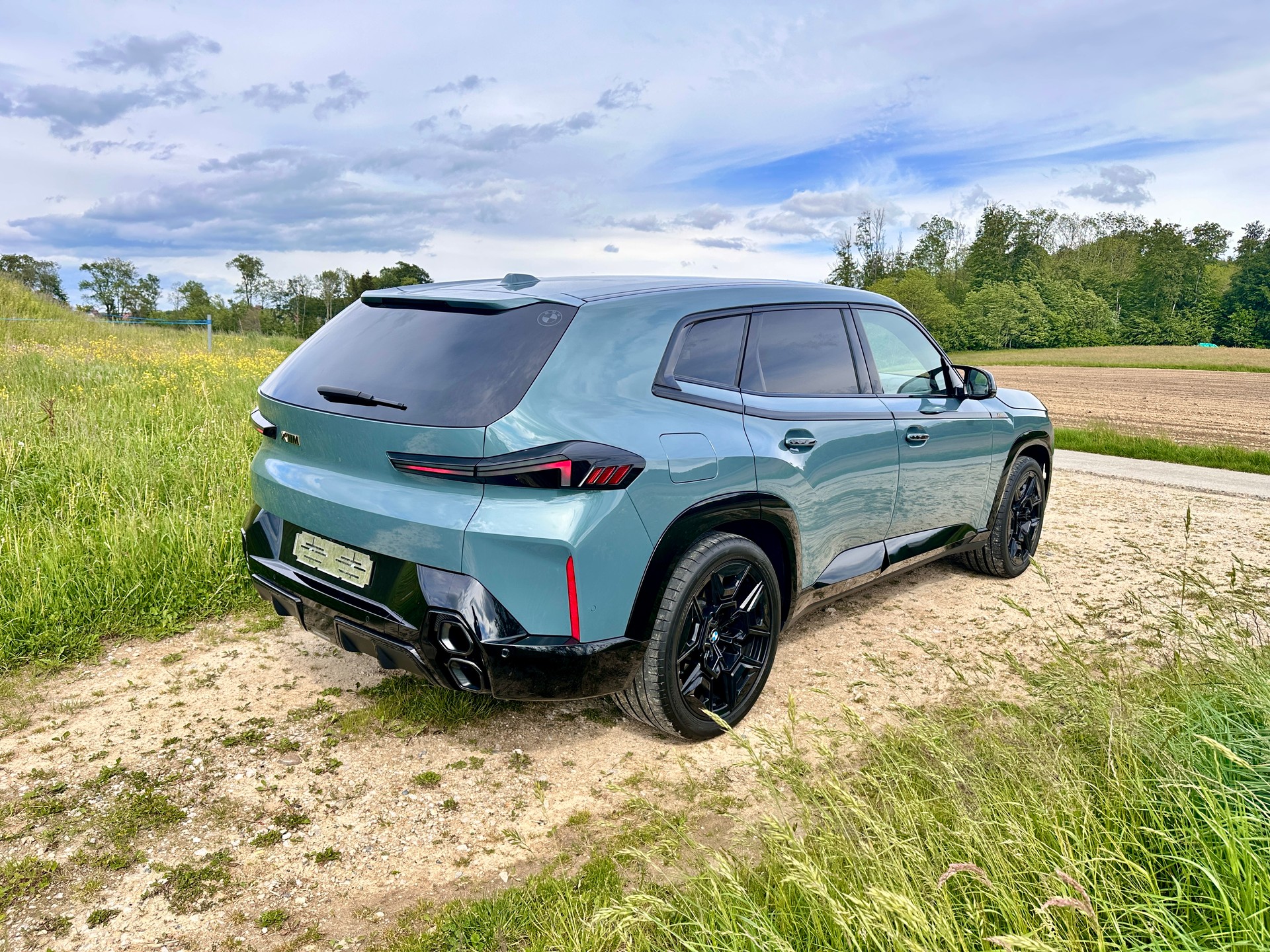 BMW XM xDrive PHEV Steptronic-image-5