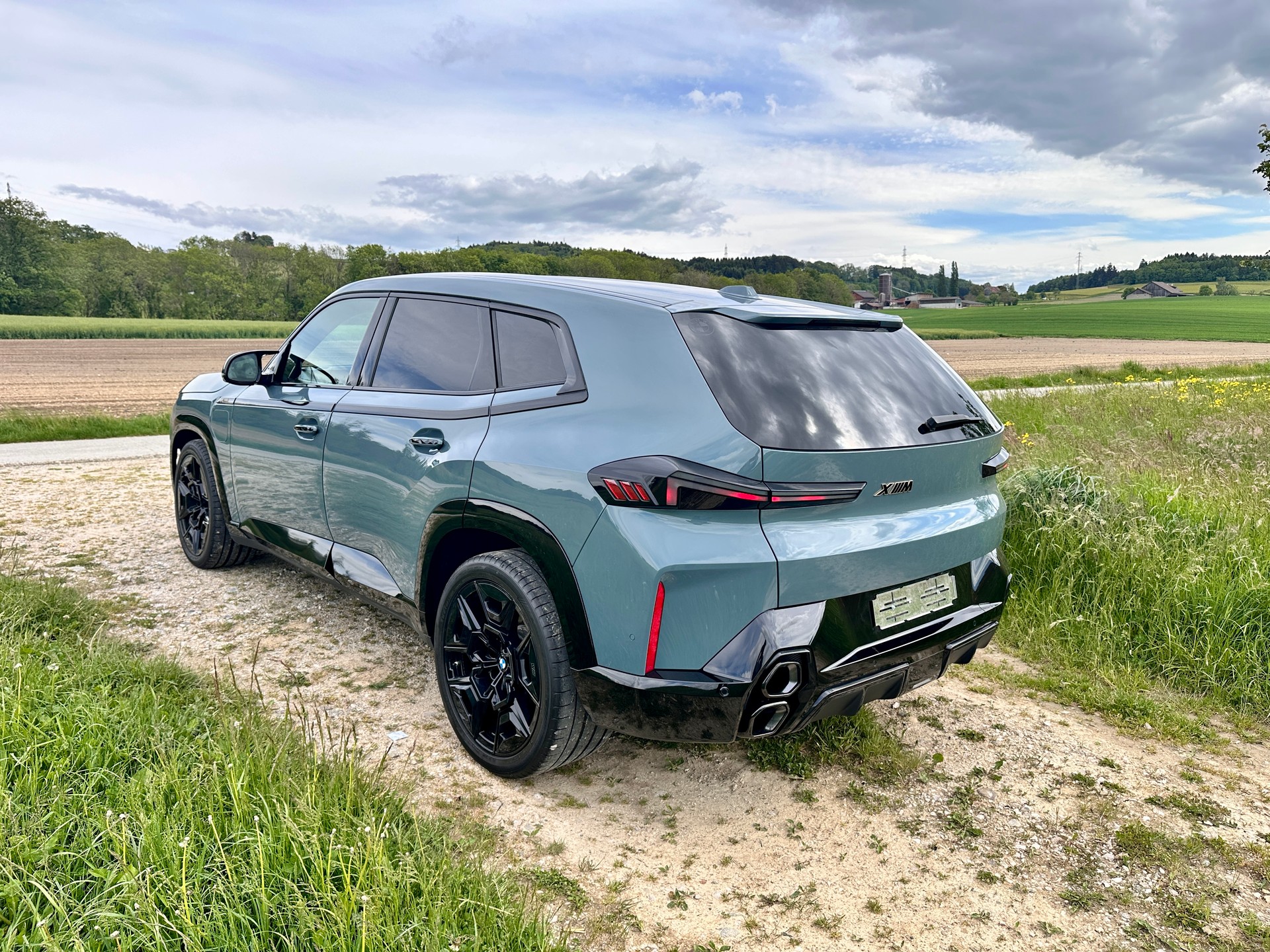 BMW XM xDrive PHEV Steptronic-image-6