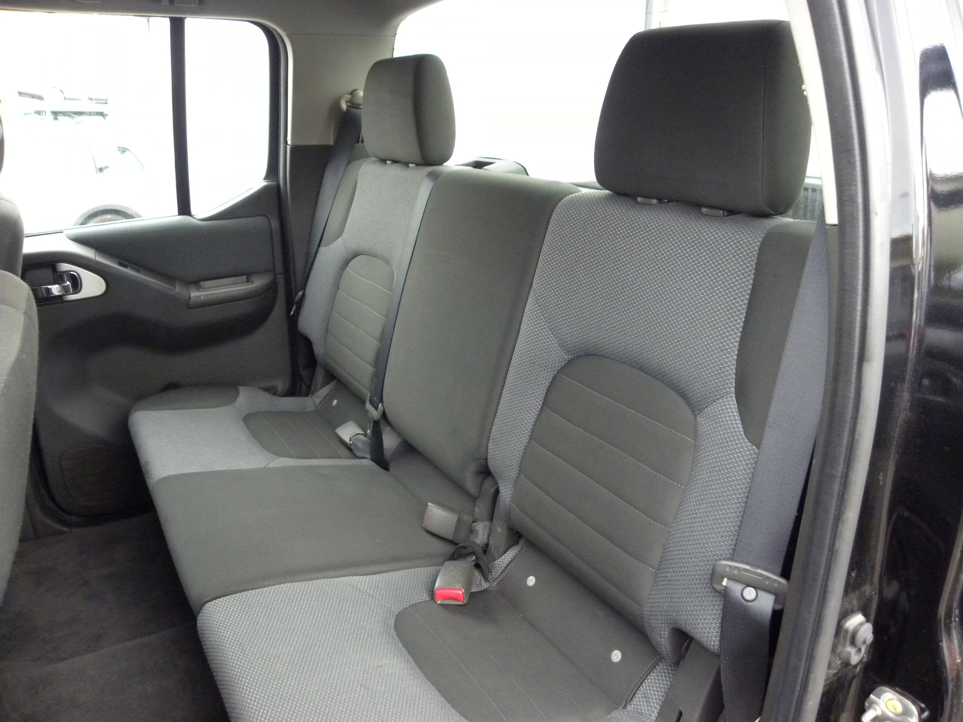 NISSAN Navara Double Cab LE 2.5 dCi 4WD LB Automat-image-9