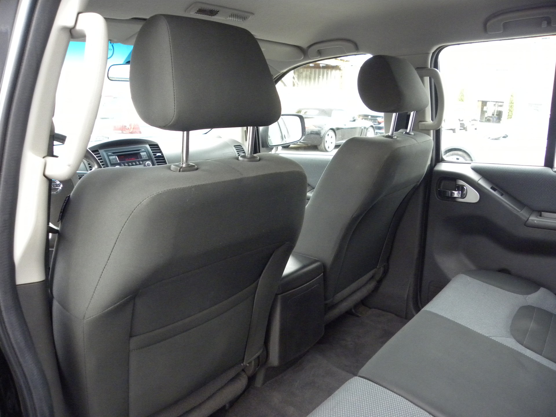NISSAN Navara Double Cab LE 2.5 dCi 4WD LB Automat-image-10