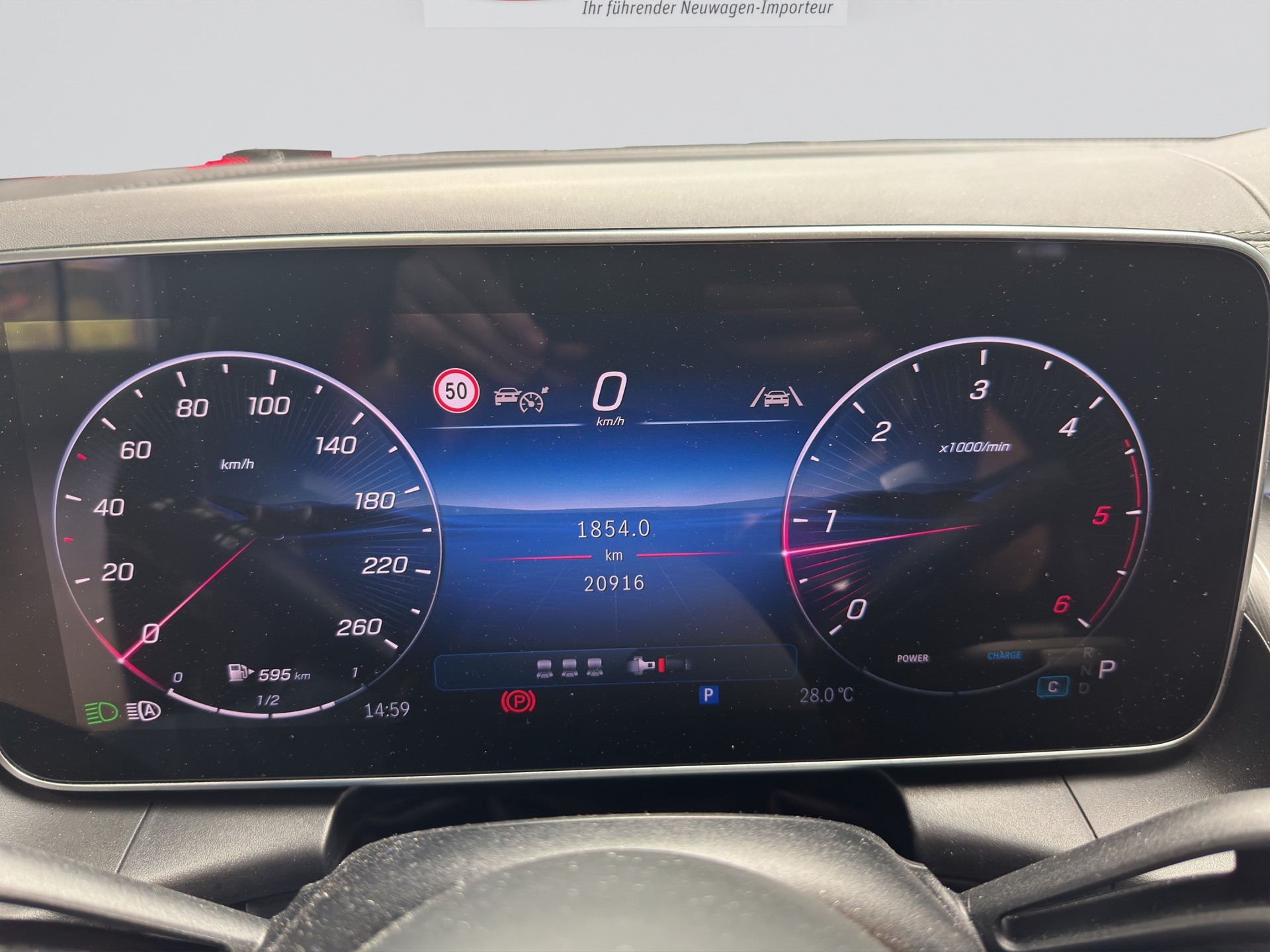 MERCEDES-BENZ GLC 220 d 4Matic AMG Night 9G-Tronic-image-11