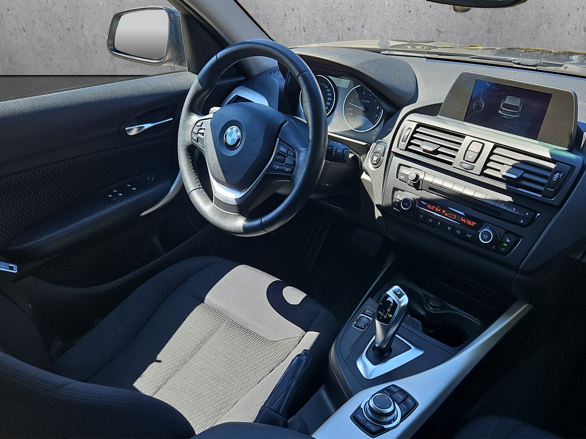 BMW 116i Steptronic-image-9