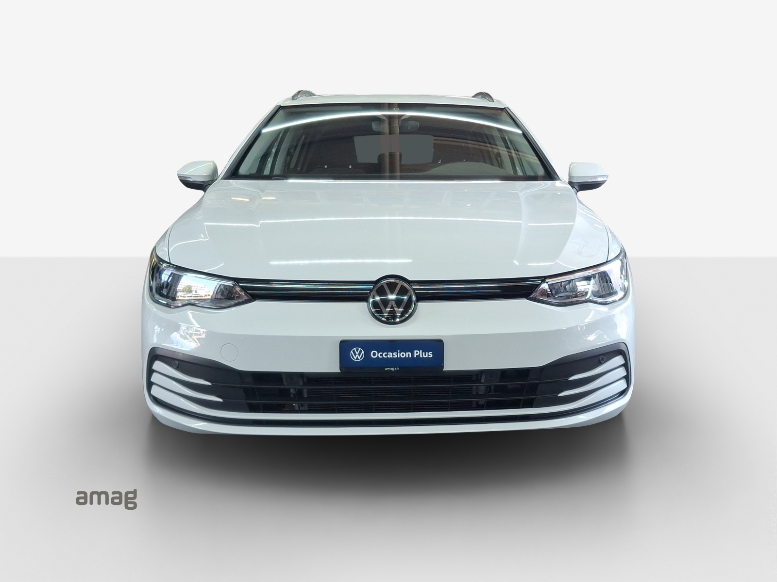 VW Golf Variant 1.0 eTSI mHEV Life DSG-image-6