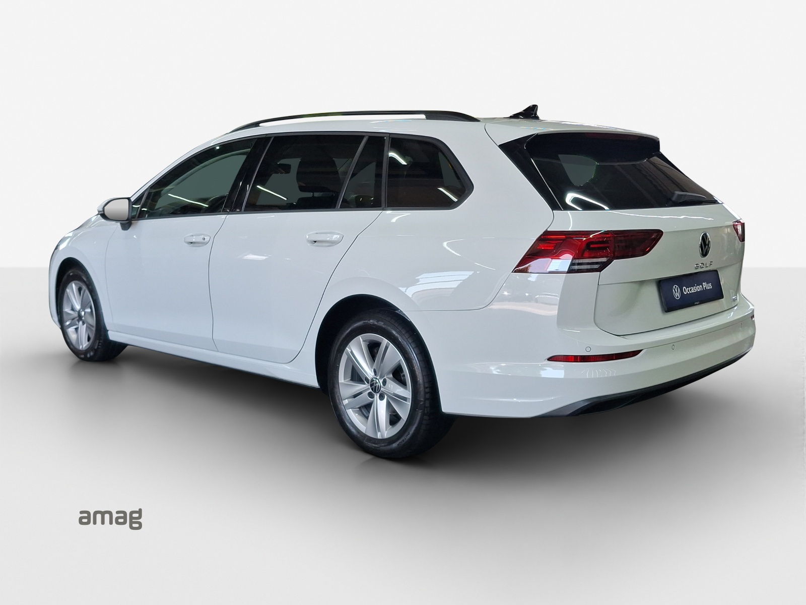 VW Golf Variant 1.0 eTSI mHEV Life DSG-image-2