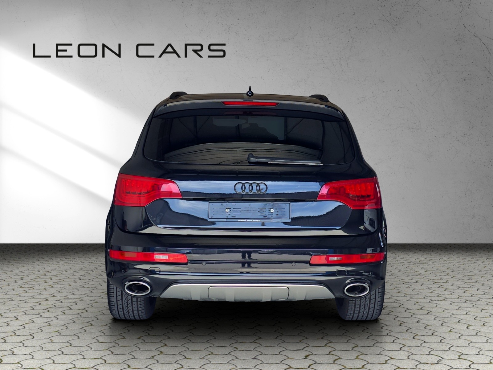 AUDI Q7 3.0 TDI S-Line V12-Optik Quattro TIPTRONIC 7-Sitzer mit AHK-image-5