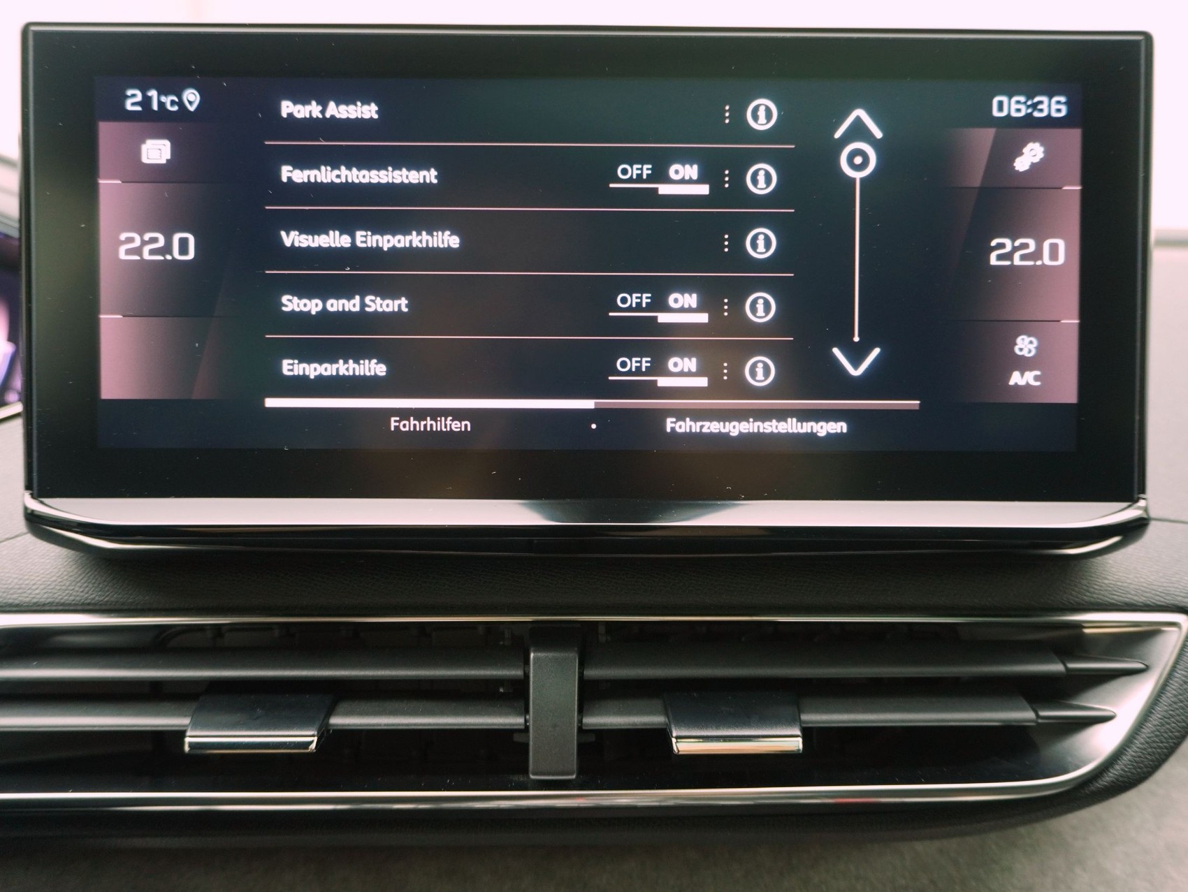 PEUGEOT 5008 2.0 BlueHDi GT Pack-image-23