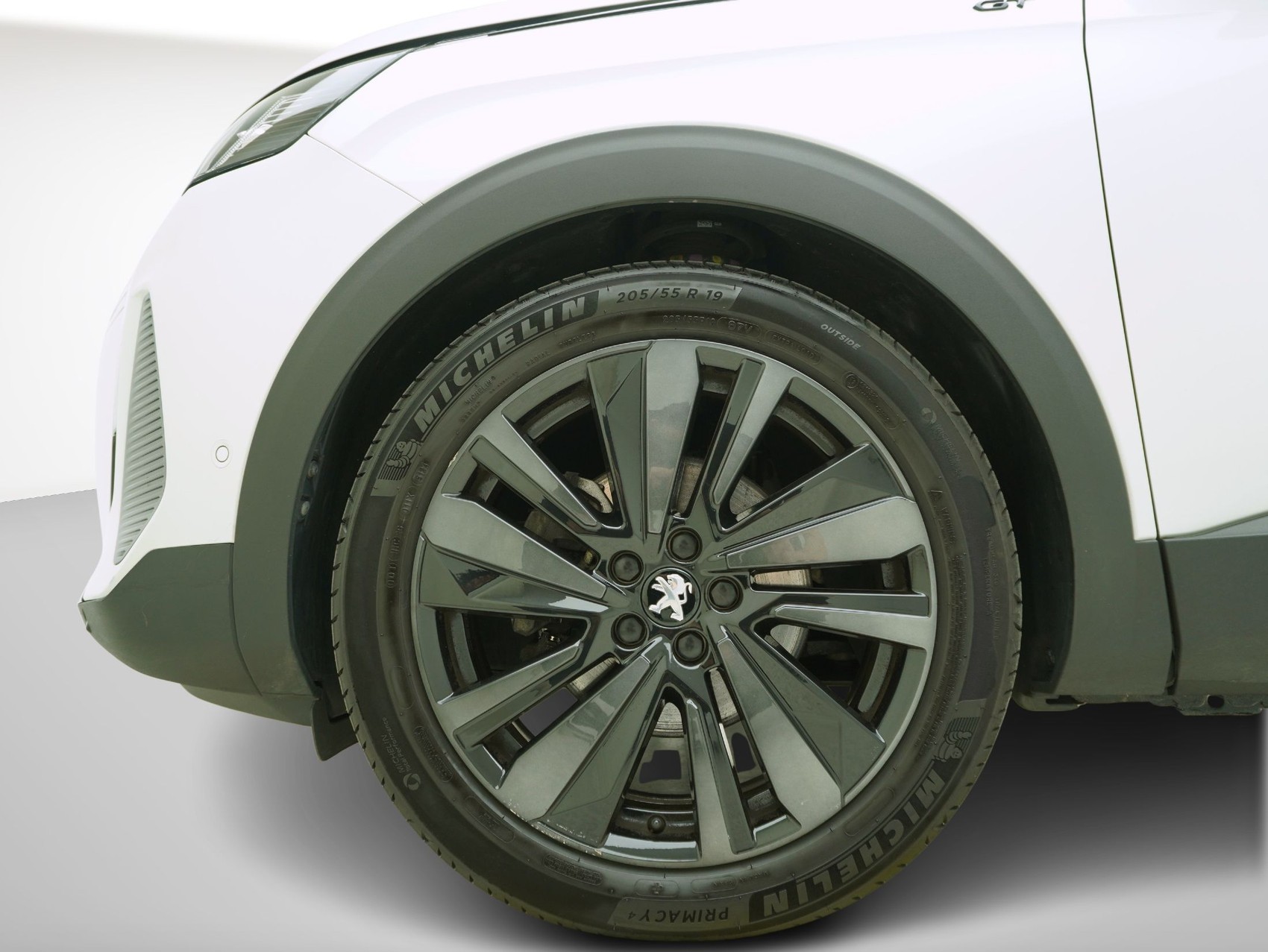 PEUGEOT 5008 2.0 BlueHDi GT Pack-image-6