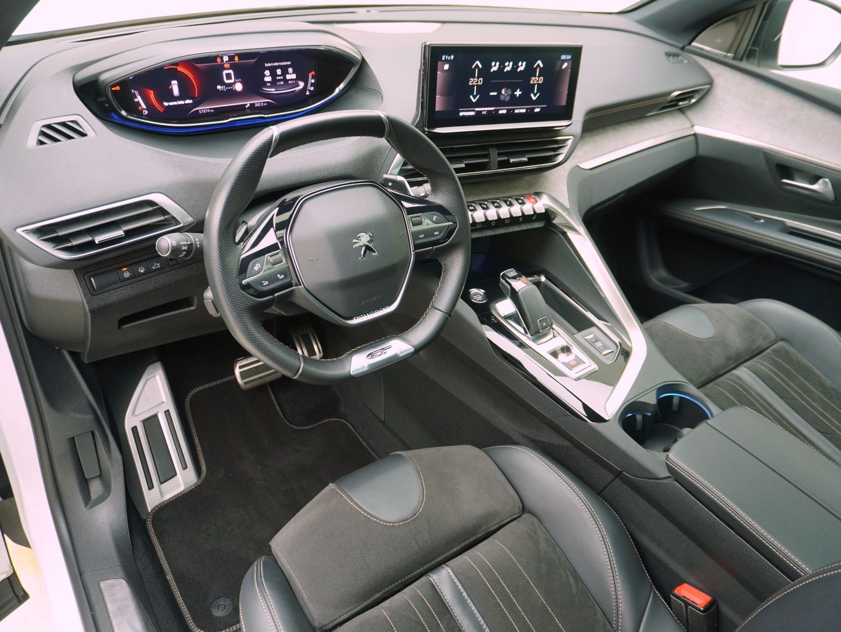 PEUGEOT 5008 2.0 BlueHDi GT Pack-image-10