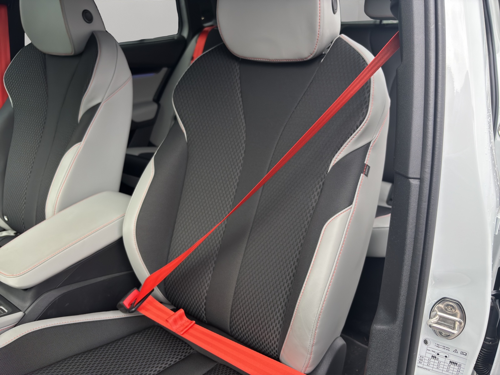 SKODA Elroq 85-image-12