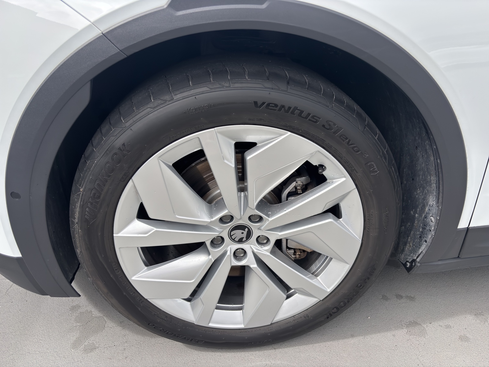 SKODA Elroq 85-image-7