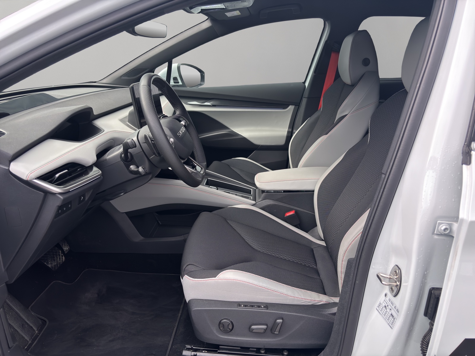 SKODA Elroq 85-image-8