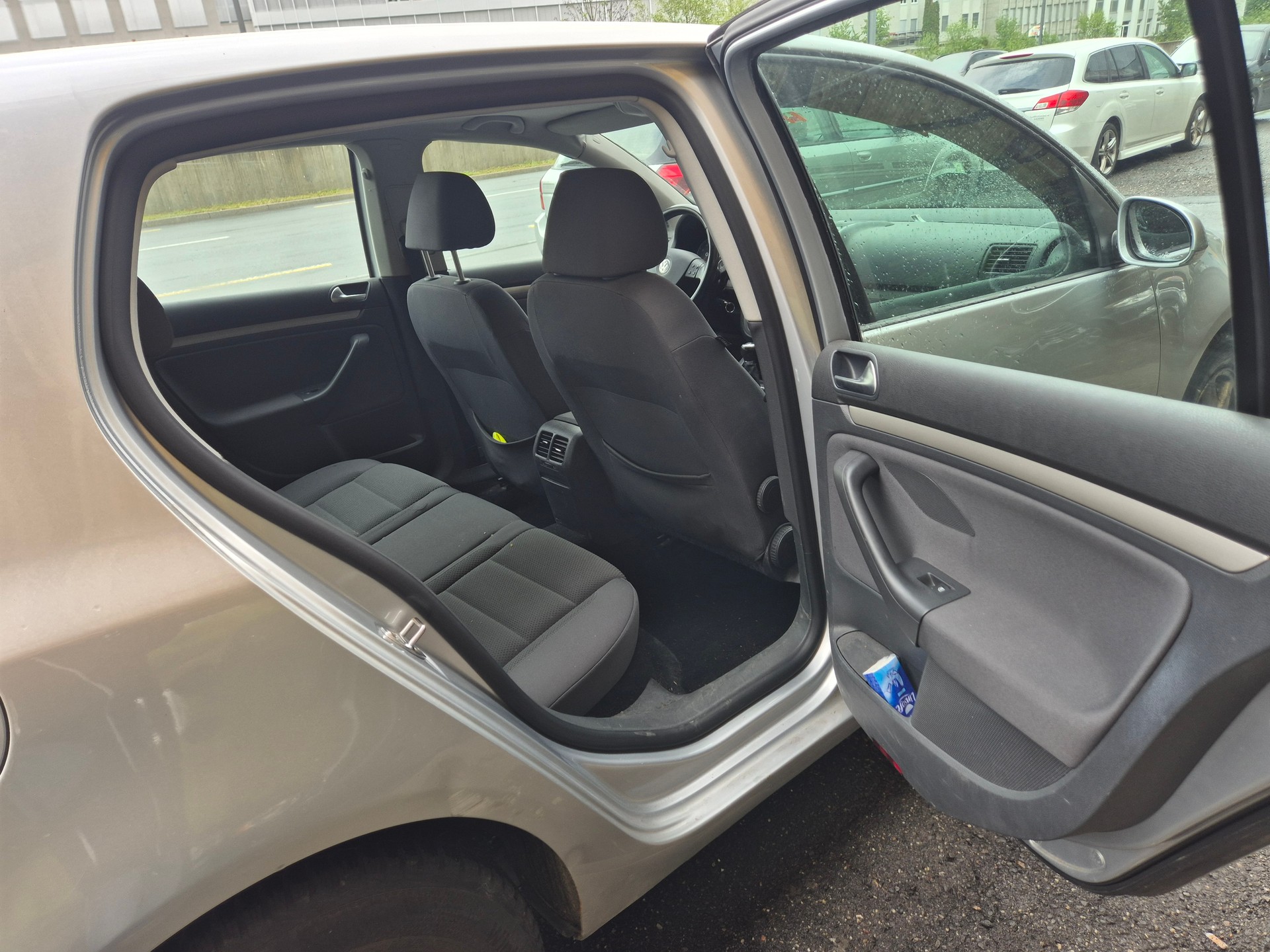 VW Golf 2.0 FSI Comfortline 4Motion-image-11