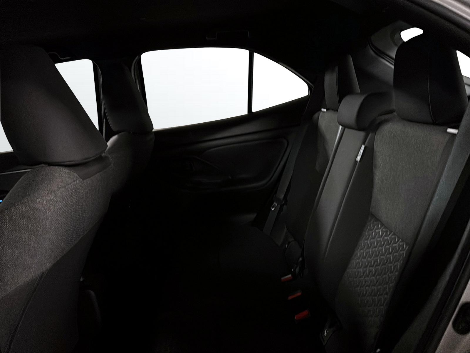 TOYOTA Yaris Cross 1.5 VVT-i HSD Trend AWD-i-image-9