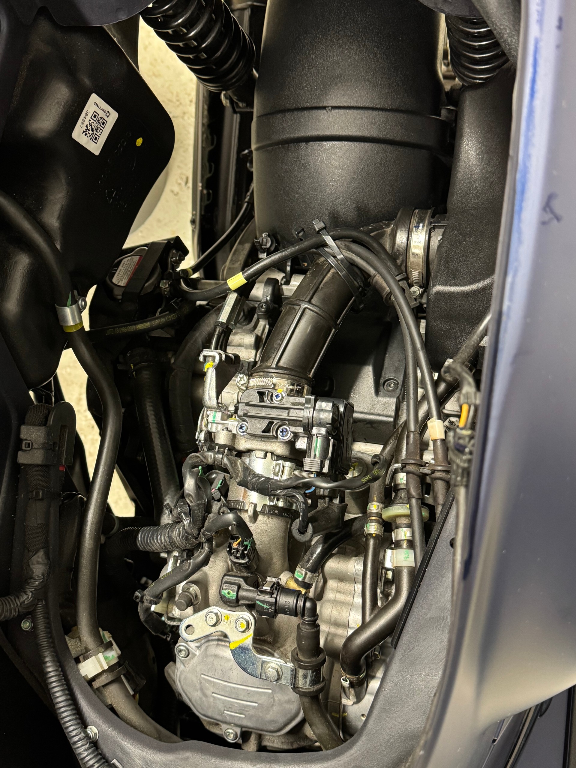 PIAGGIO Vespa GTS 125 Super Tech ABS-image-14