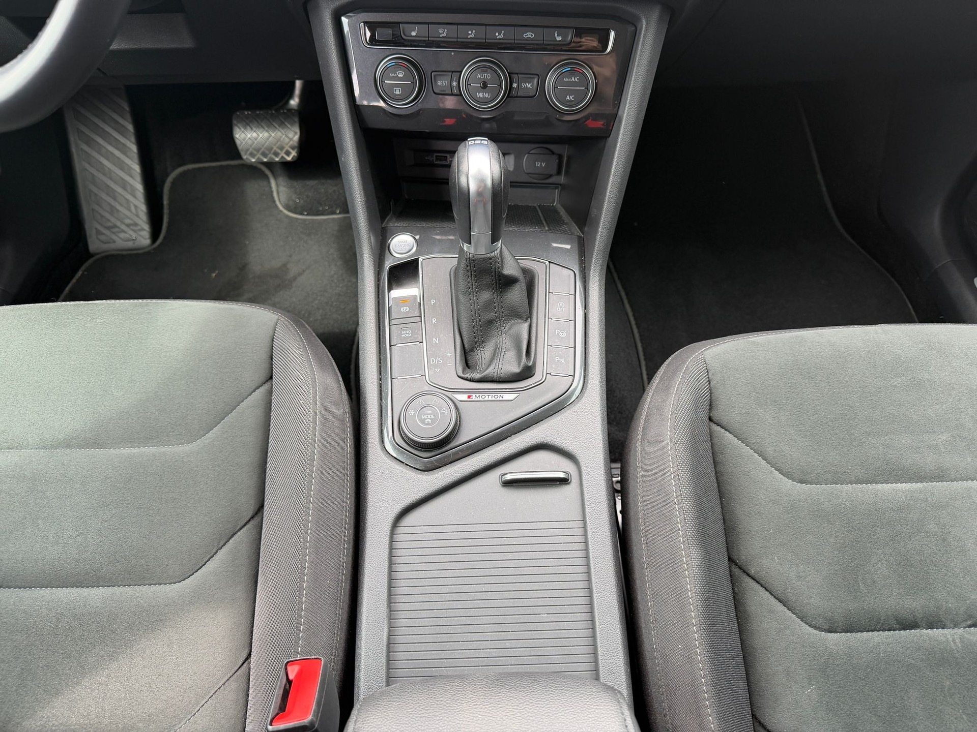 VW Tiguan Allspace 2.0 TDI SCR Highline 4Motion DSG-image-19