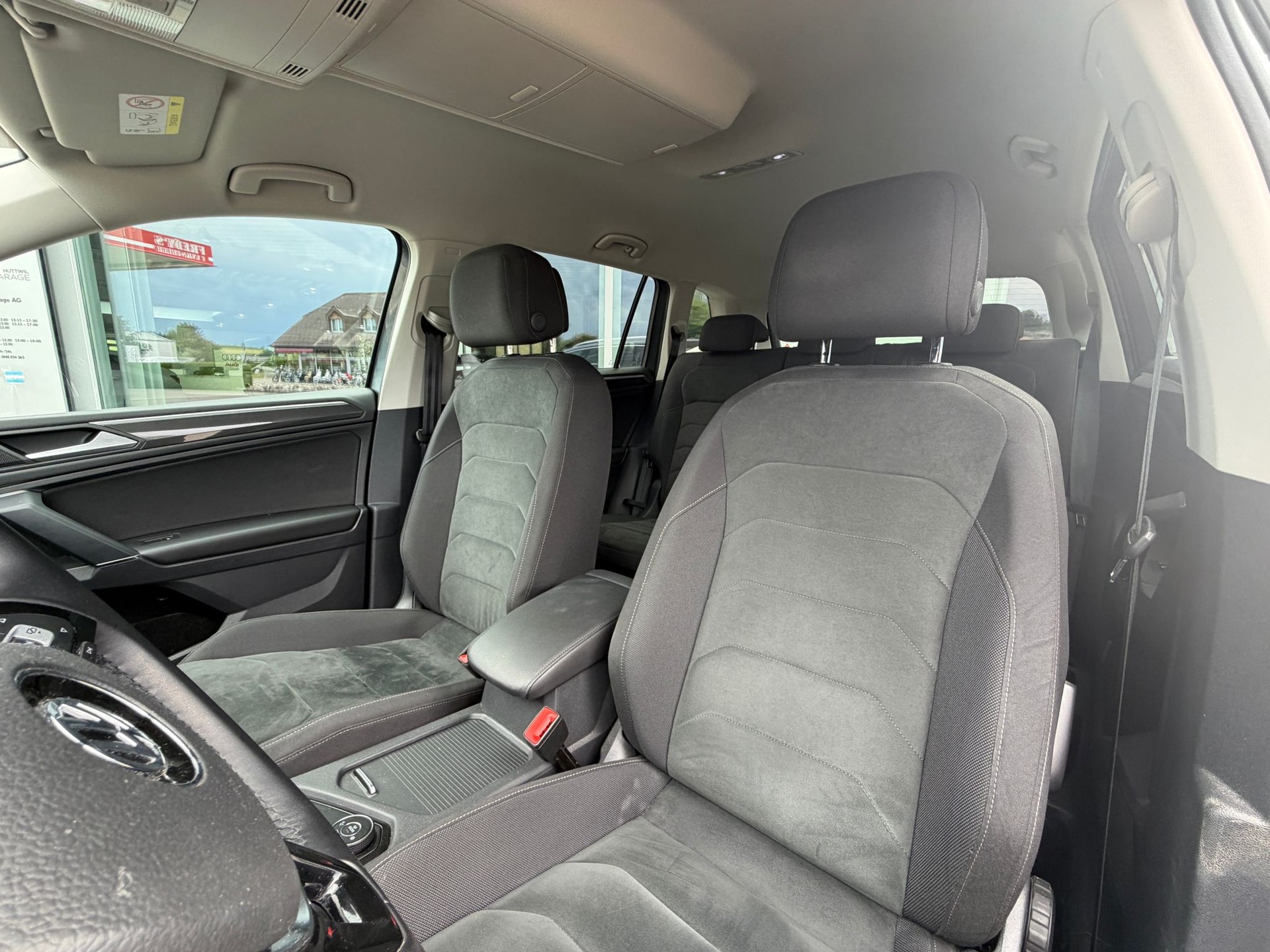 VW Tiguan Allspace 2.0 TDI SCR Highline 4Motion DSG-image-21